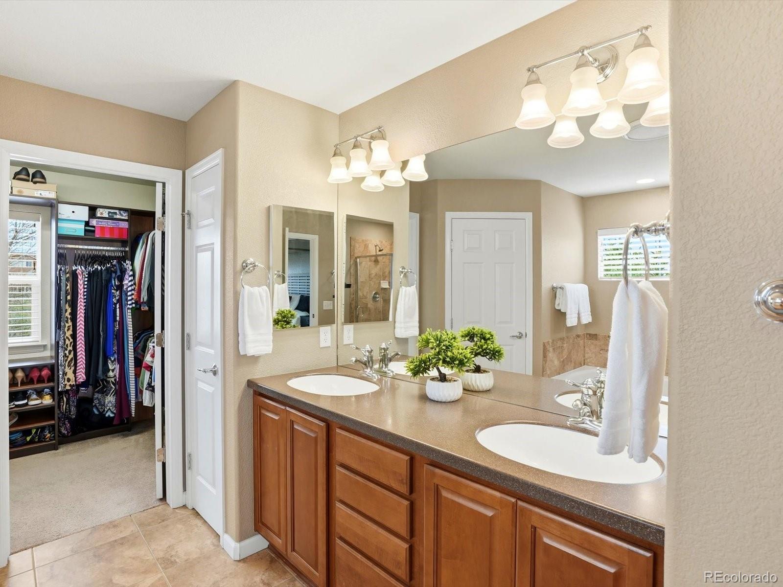 MLS Image #22 for 2626  gray wolf loop,broomfield, Colorado