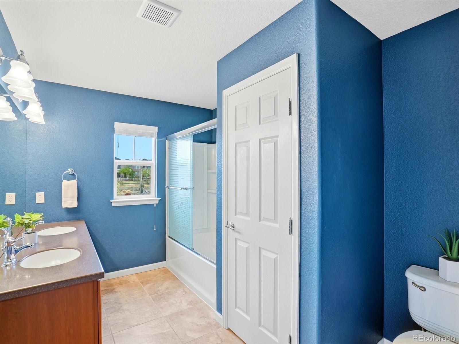MLS Image #27 for 2626  gray wolf loop,broomfield, Colorado