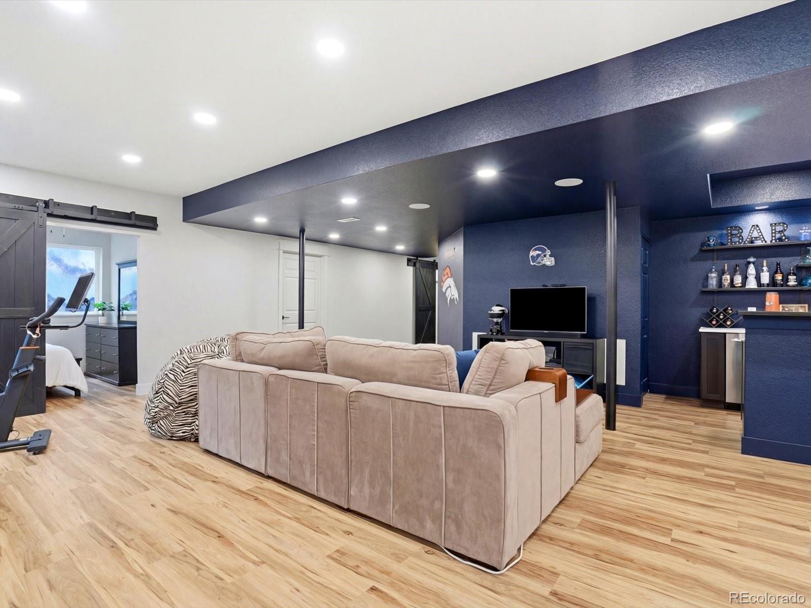 MLS Image #31 for 2626  gray wolf loop,broomfield, Colorado
