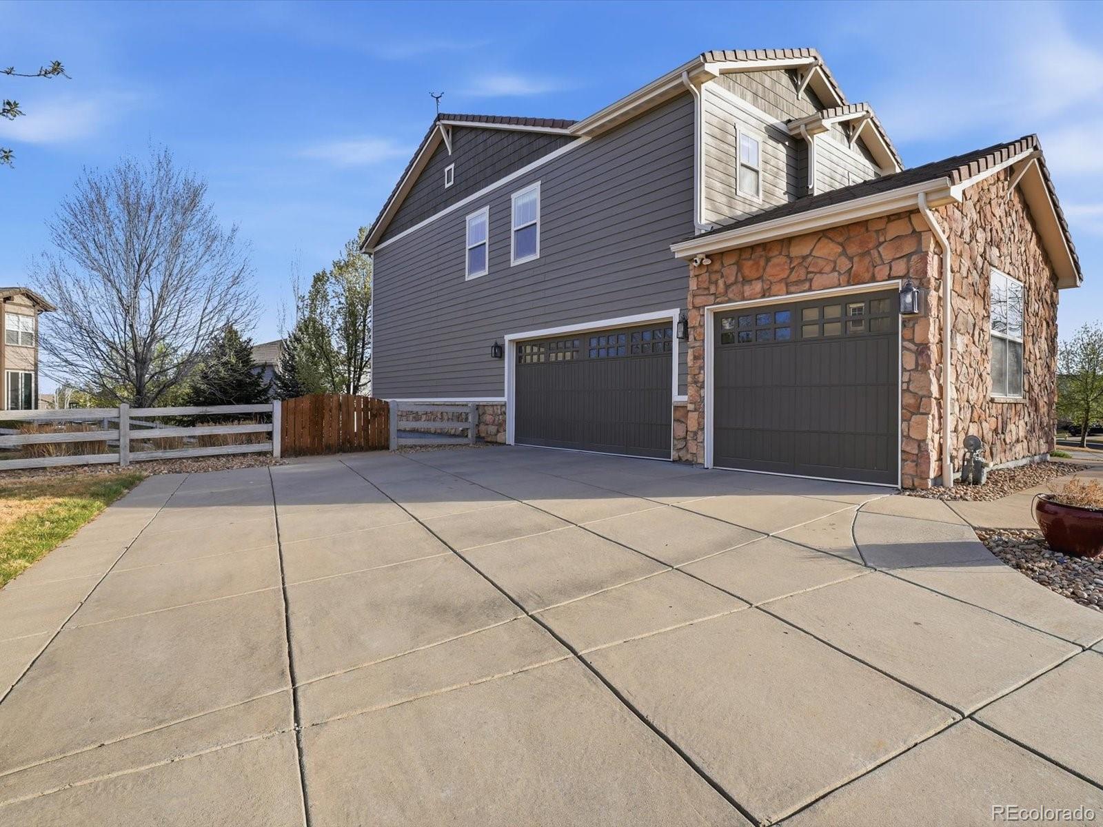 MLS Image #38 for 2626  gray wolf loop,broomfield, Colorado