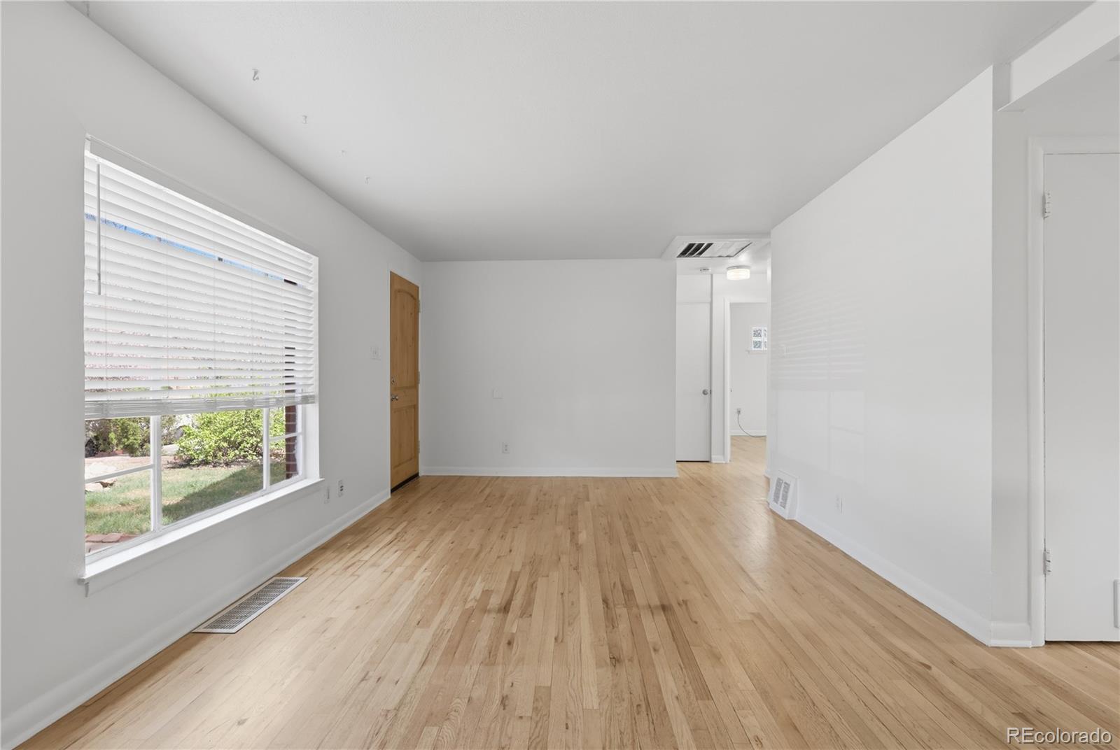 MLS Image #3 for 1364  dayton street,aurora, Colorado