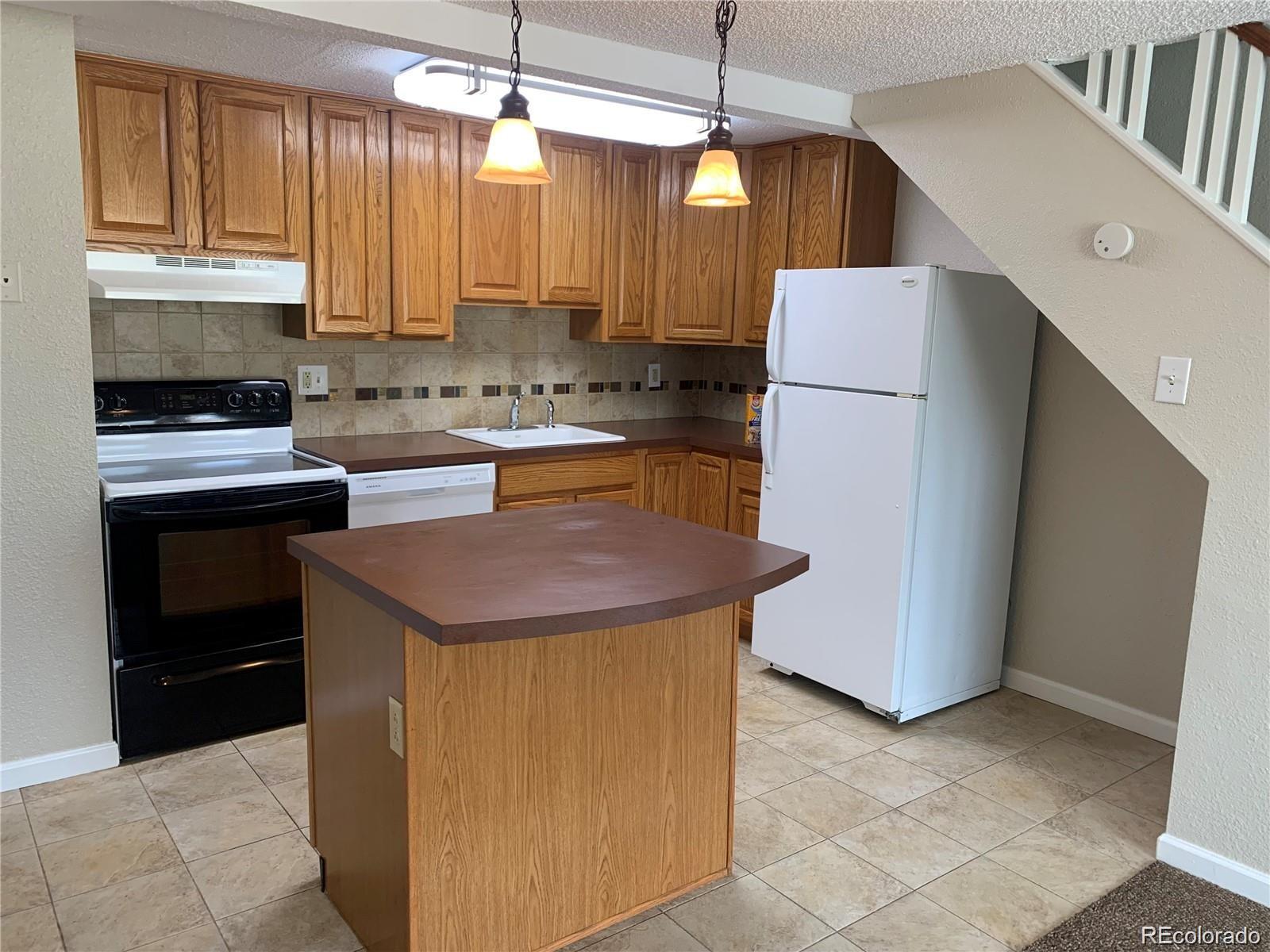 MLS Image #4 for 381 s estes street,lakewood, Colorado