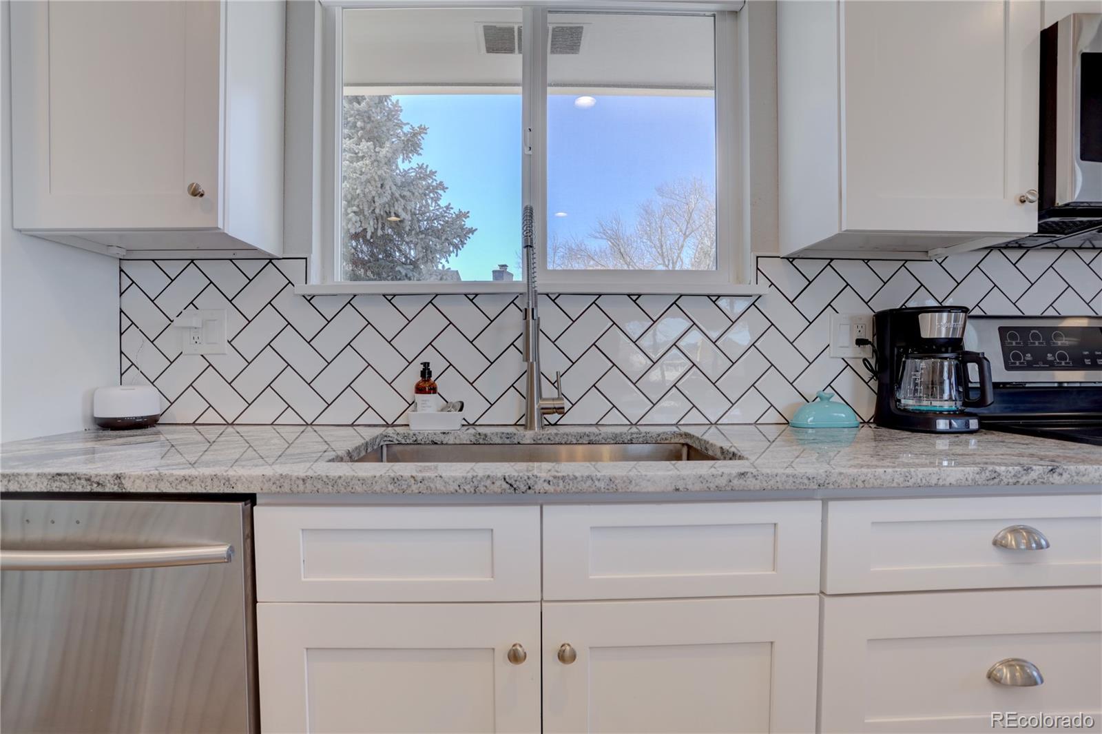 MLS Image #11 for 13673  libra court,littleton, Colorado