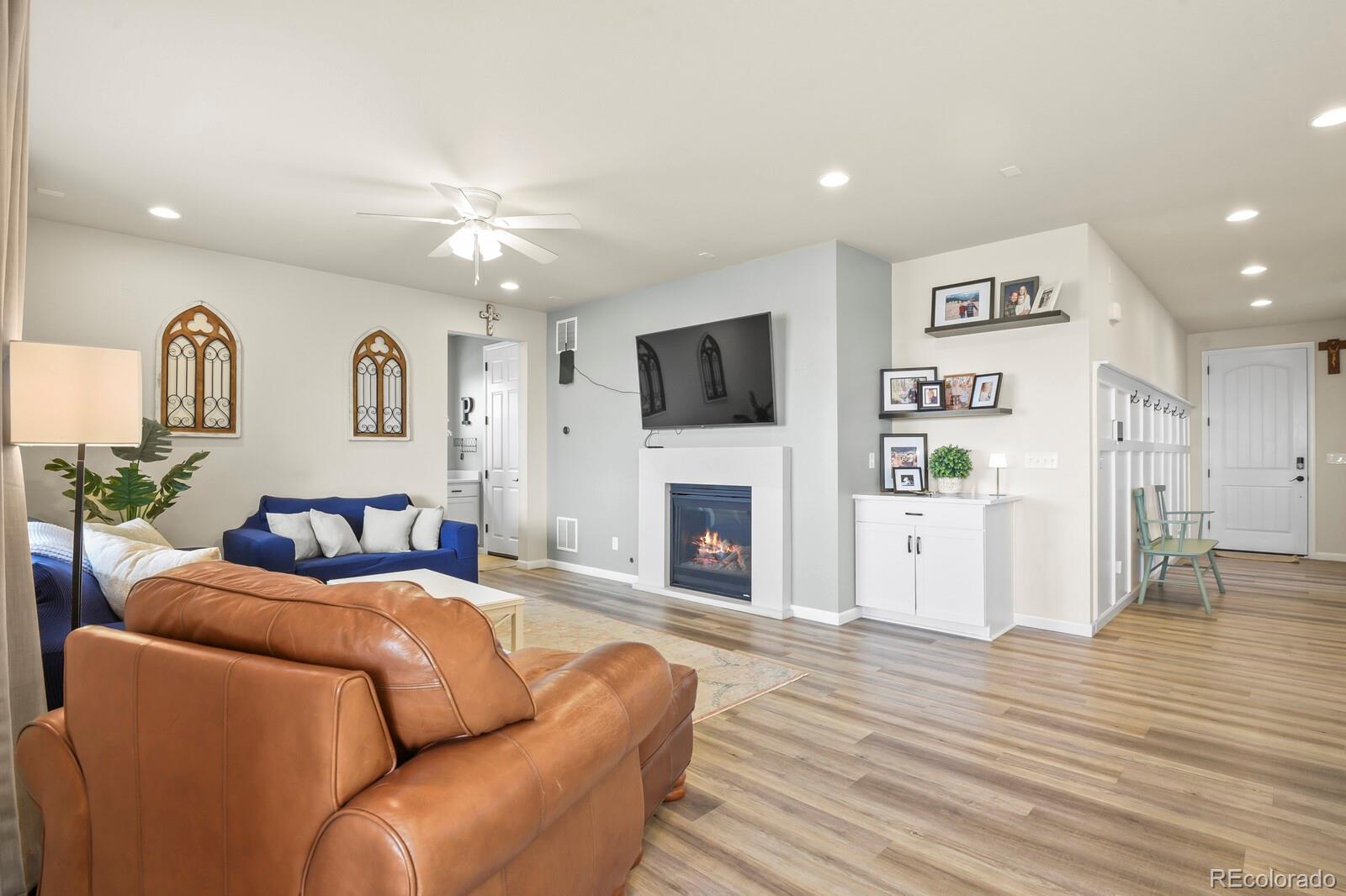 MLS Image #13 for 208 s waterloo street,aurora, Colorado