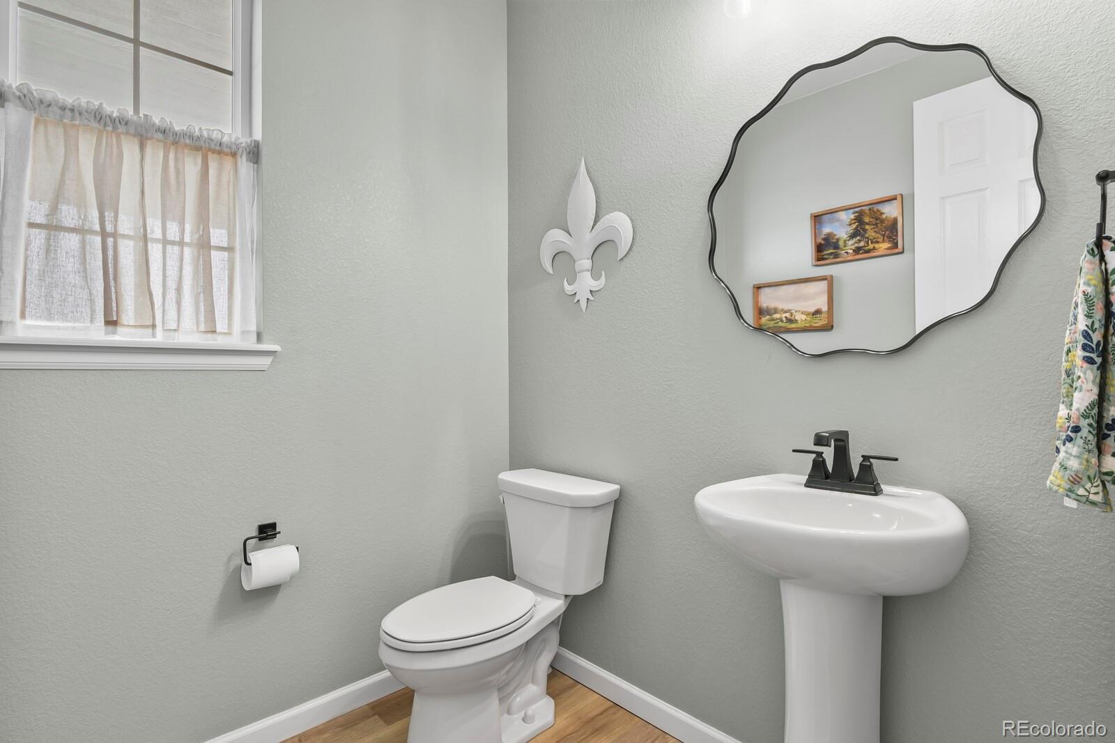 MLS Image #16 for 208 s waterloo street,aurora, Colorado