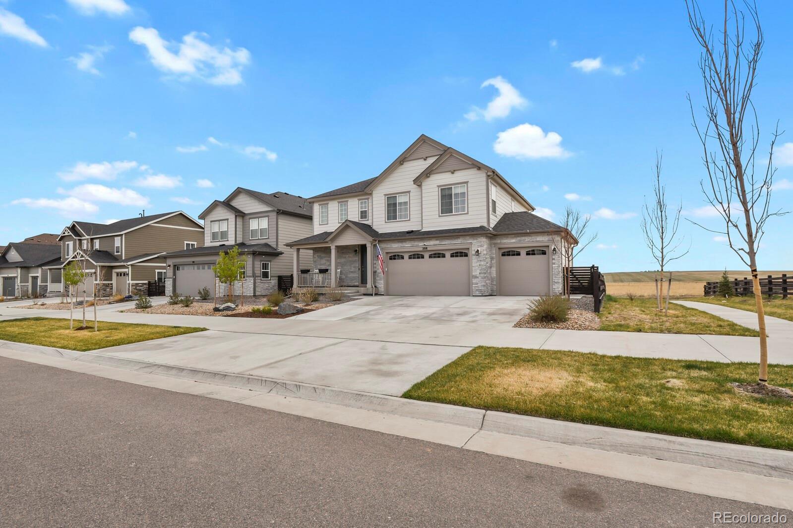 MLS Image #2 for 208 s waterloo street,aurora, Colorado