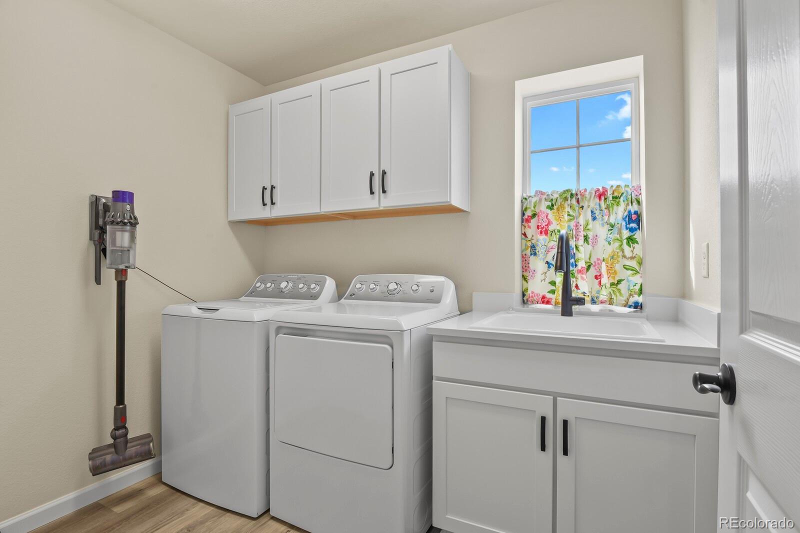 MLS Image #30 for 208 s waterloo street,aurora, Colorado