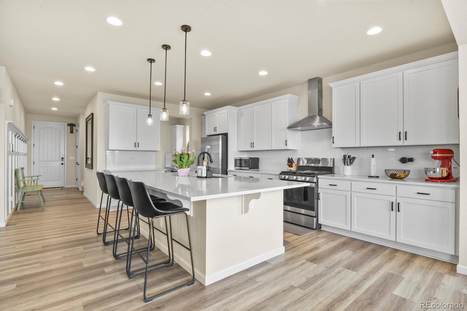 MLS Image #6 for 208 s waterloo street,aurora, Colorado