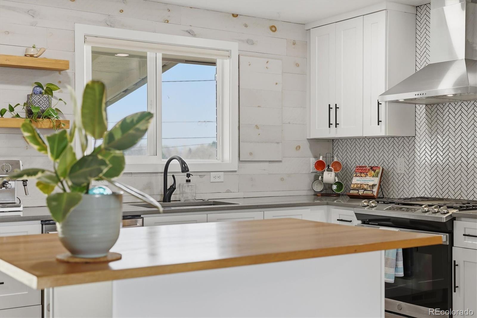 MLS Image #15 for 6411 w 77th place,arvada, Colorado