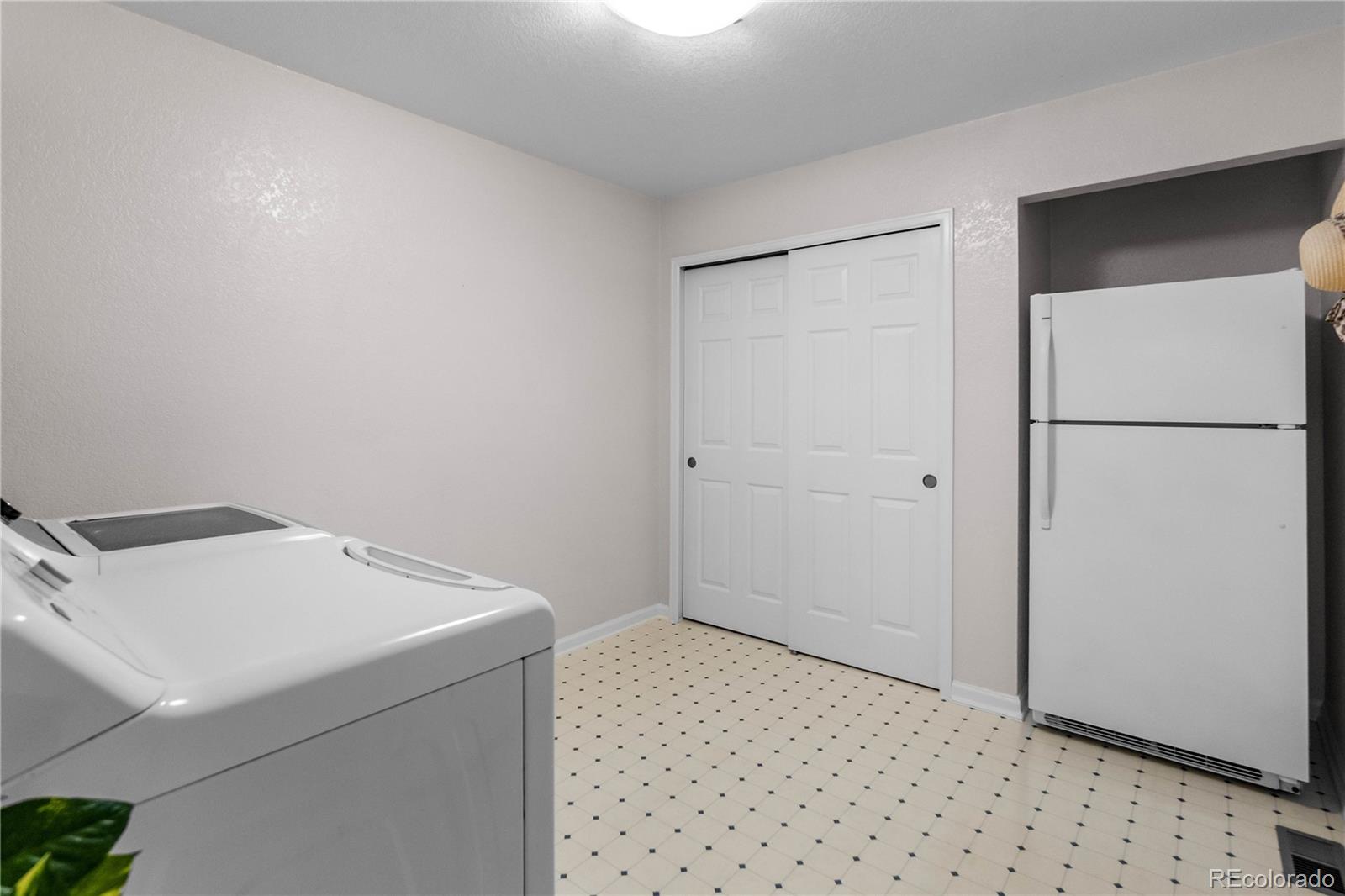 MLS Image #22 for 7645 s ivanhoe way,centennial, Colorado