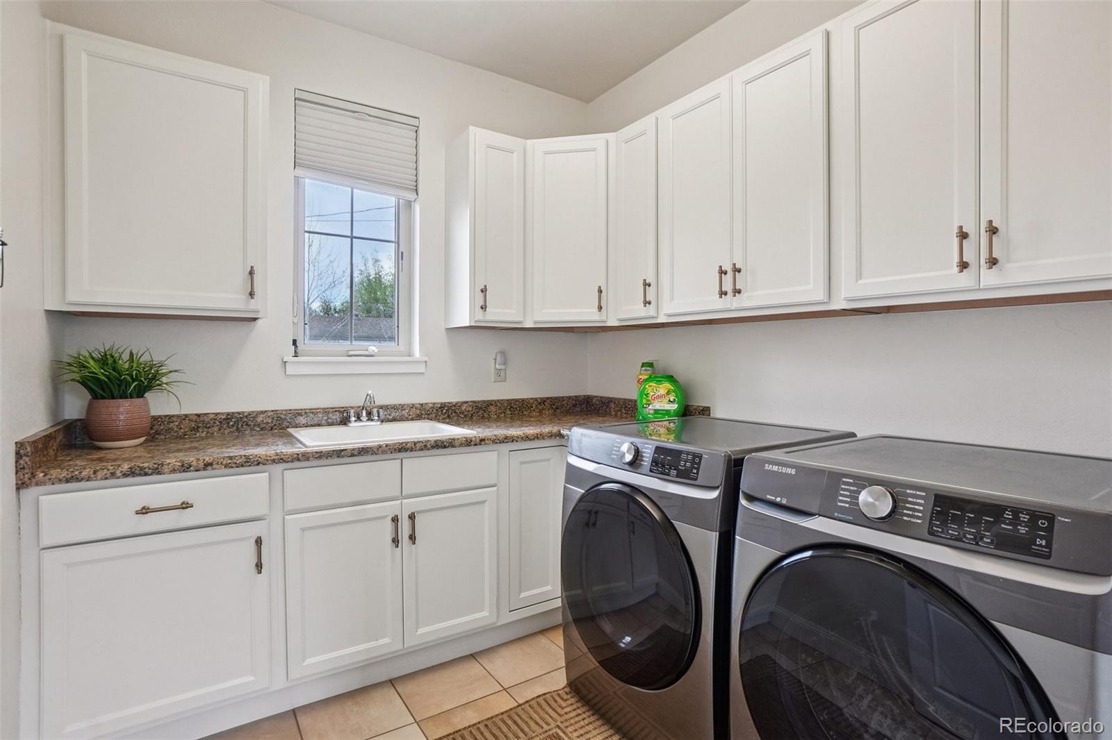 MLS Image #19 for 2340 s humboldt street,denver, Colorado