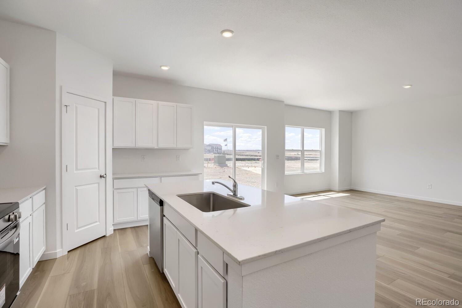 MLS Image #4 for 45894  mill avenue,bennett, Colorado