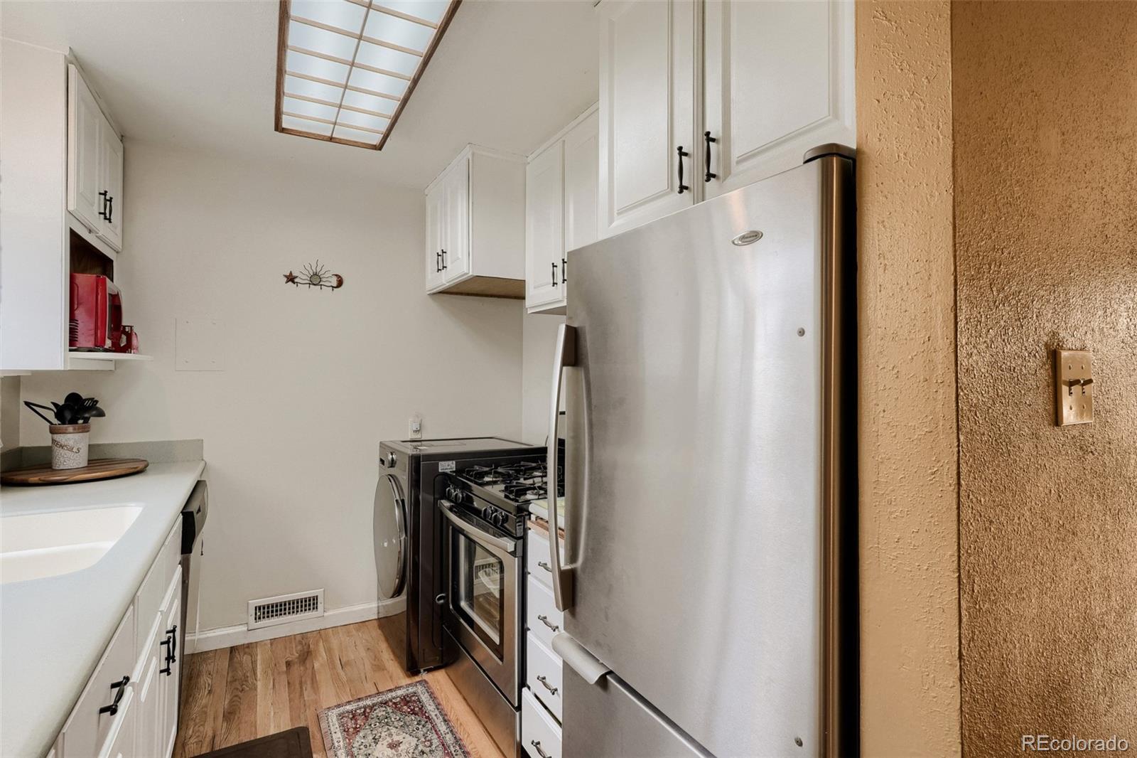 MLS Image #13 for 1425 s hudson street,denver, Colorado