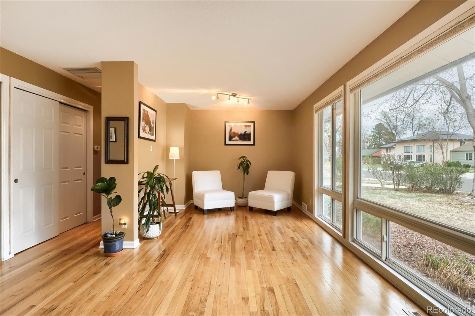 MLS Image #6 for 1425 s hudson street,denver, Colorado