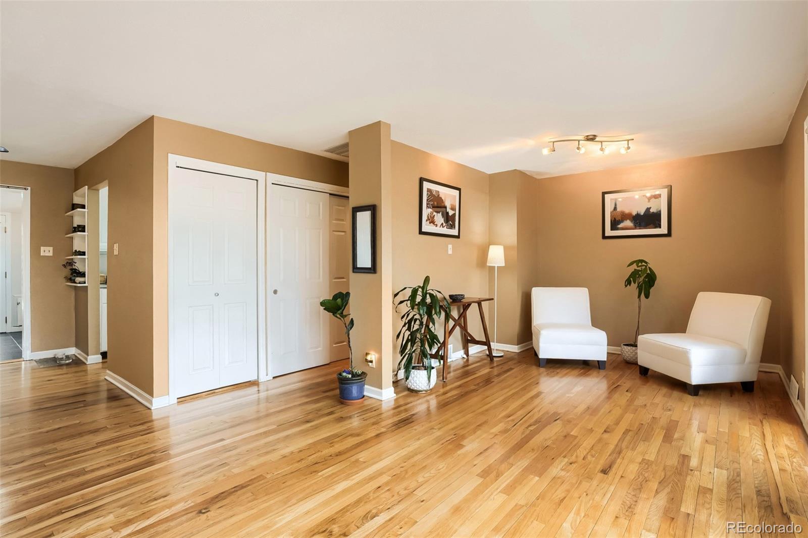 MLS Image #7 for 1425 s hudson street,denver, Colorado