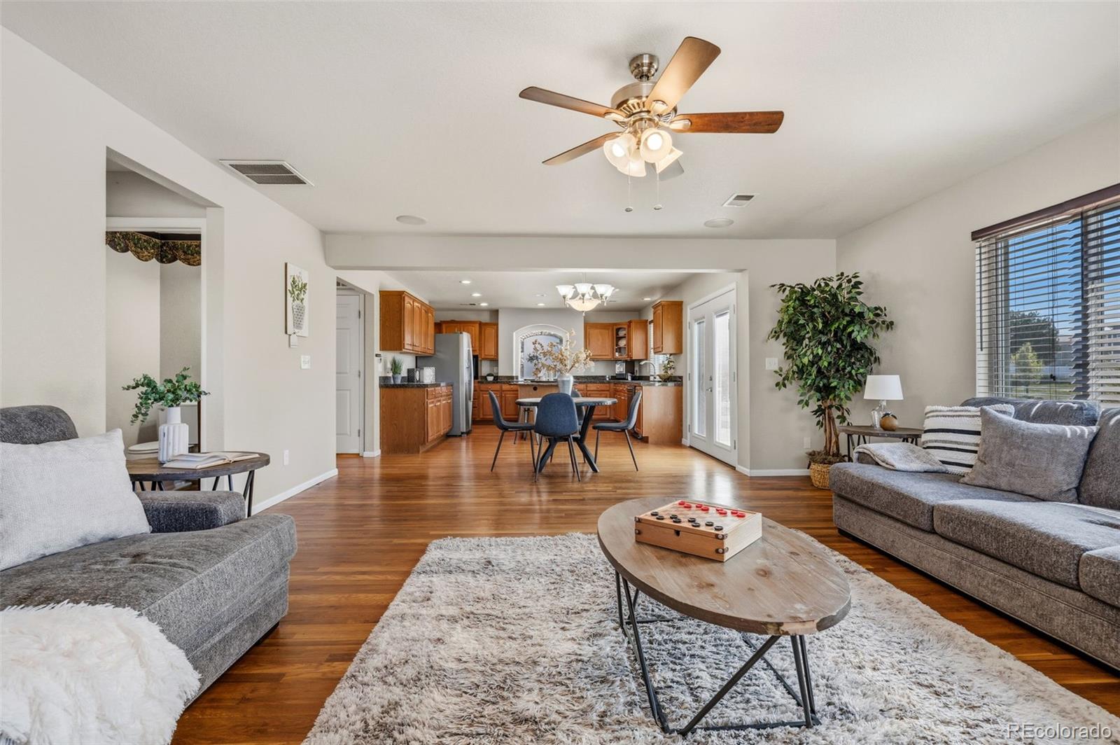 MLS Image #10 for 21518 e 48th place,denver, Colorado