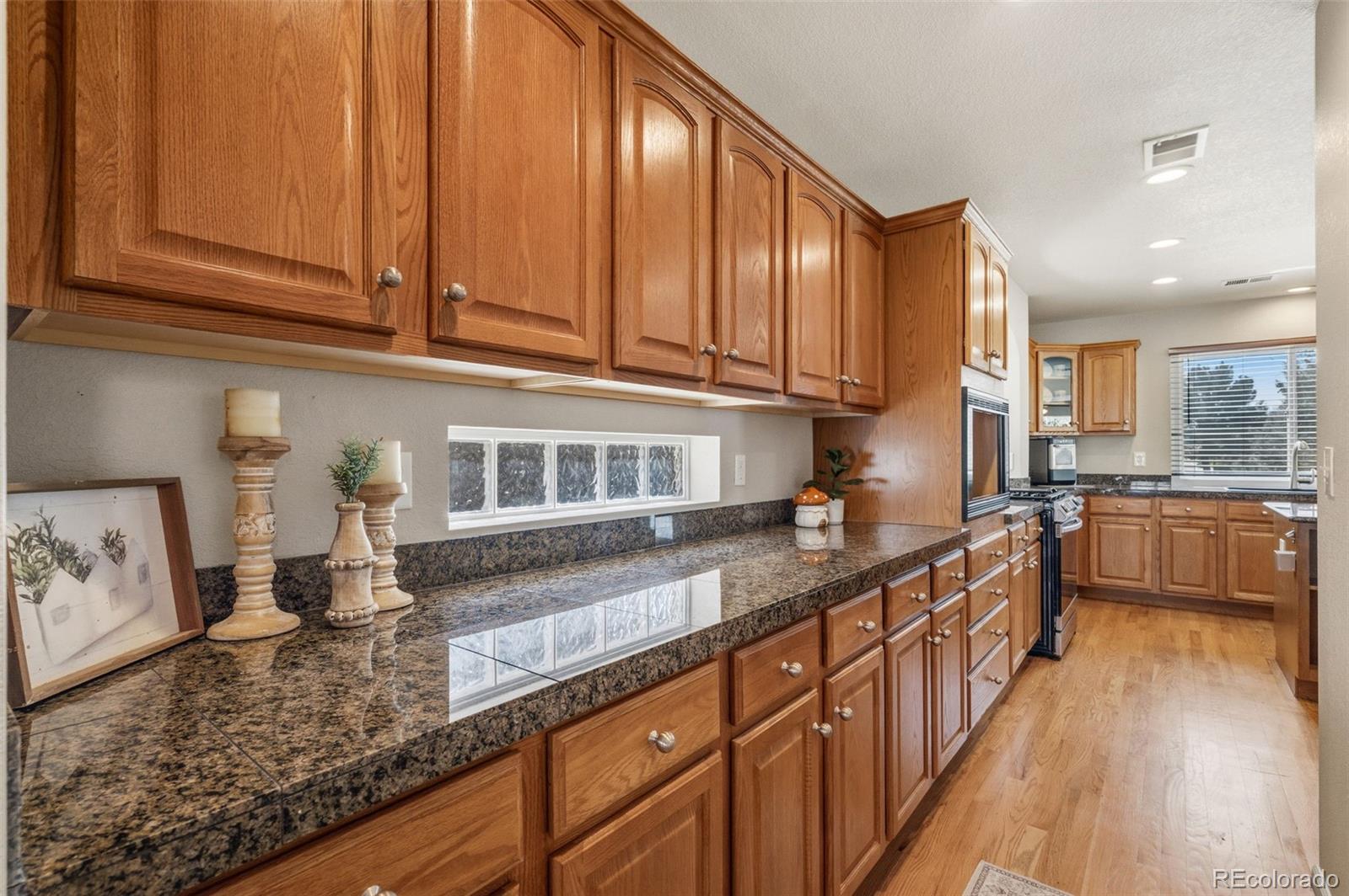MLS Image #18 for 21518 e 48th place,denver, Colorado