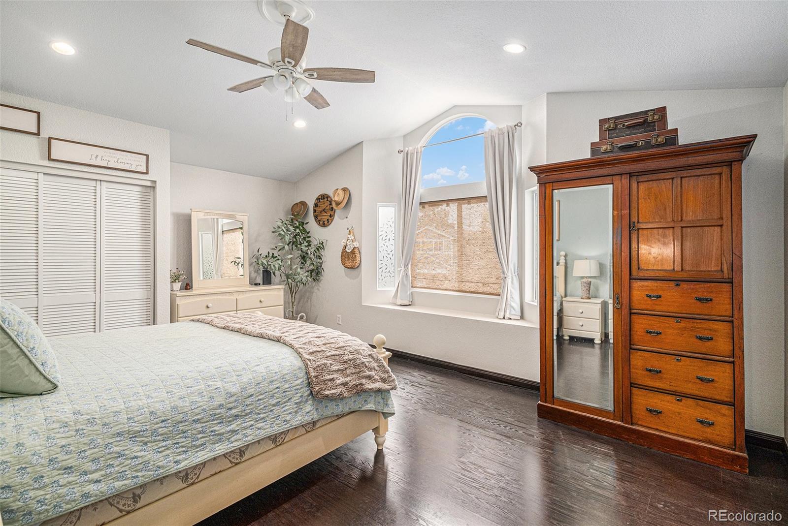MLS Image #16 for 6325 s oak way,littleton, Colorado