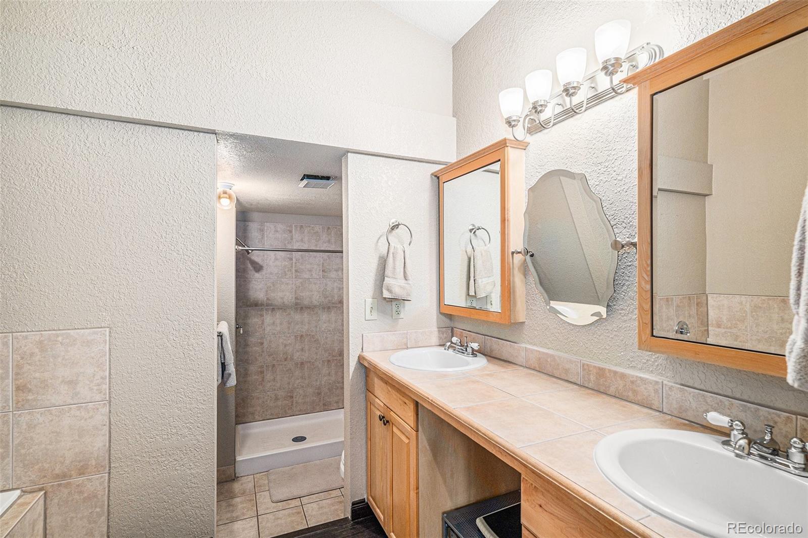 MLS Image #17 for 6325 s oak way,littleton, Colorado