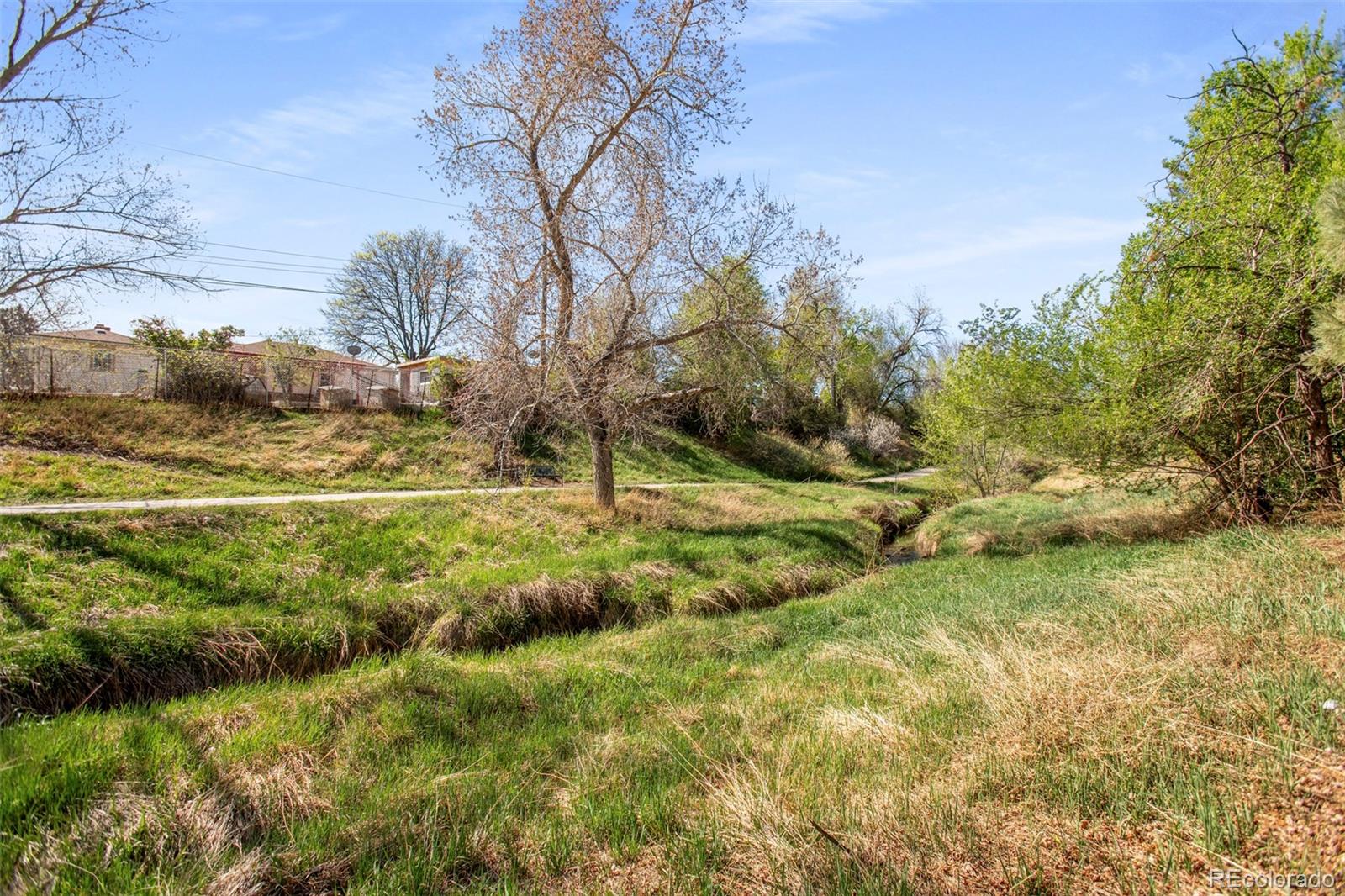 MLS Image #15 for 5004 w center drive,denver, Colorado