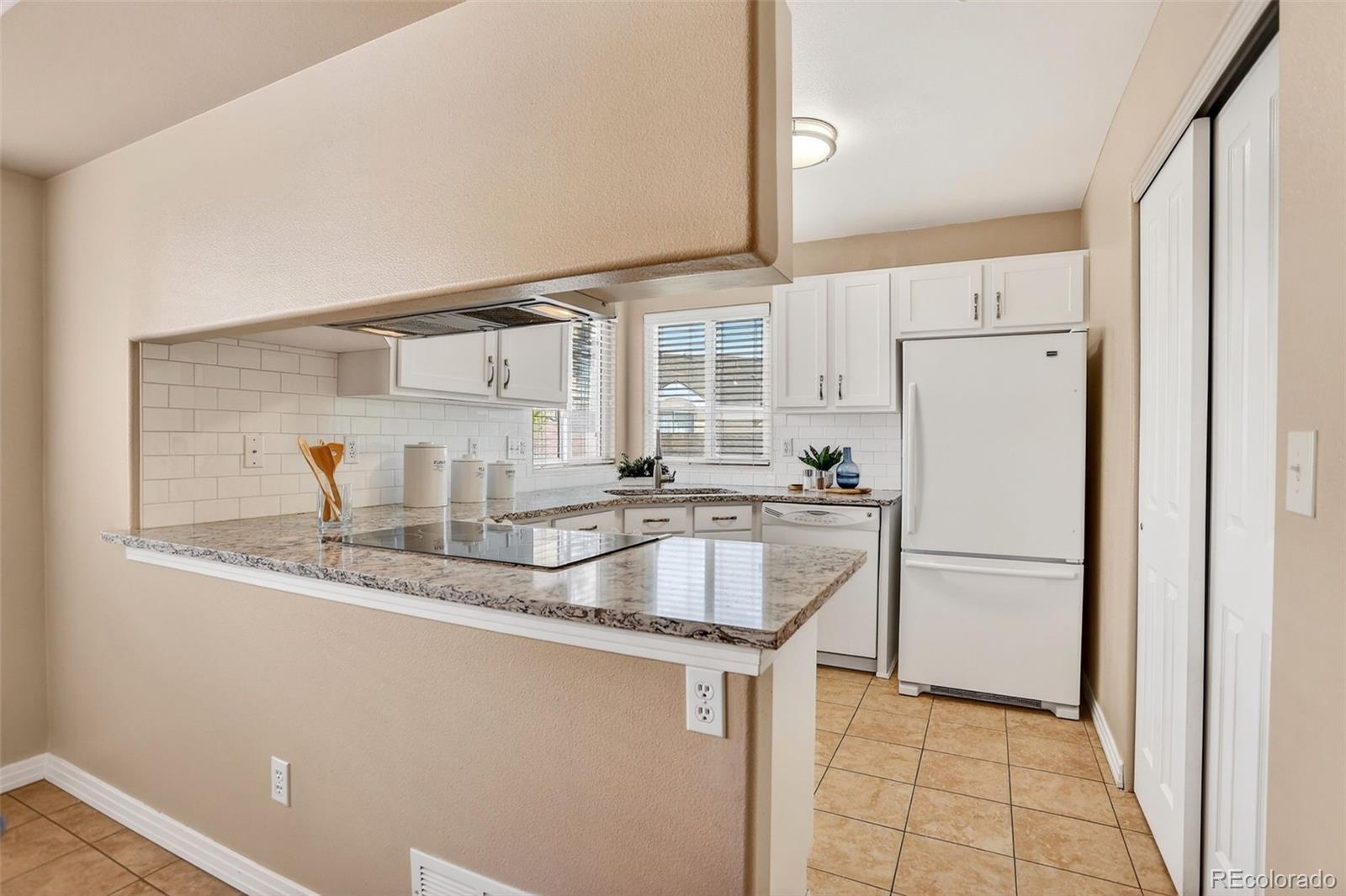 MLS Image #9 for 4548 e kentucky circle,denver, Colorado