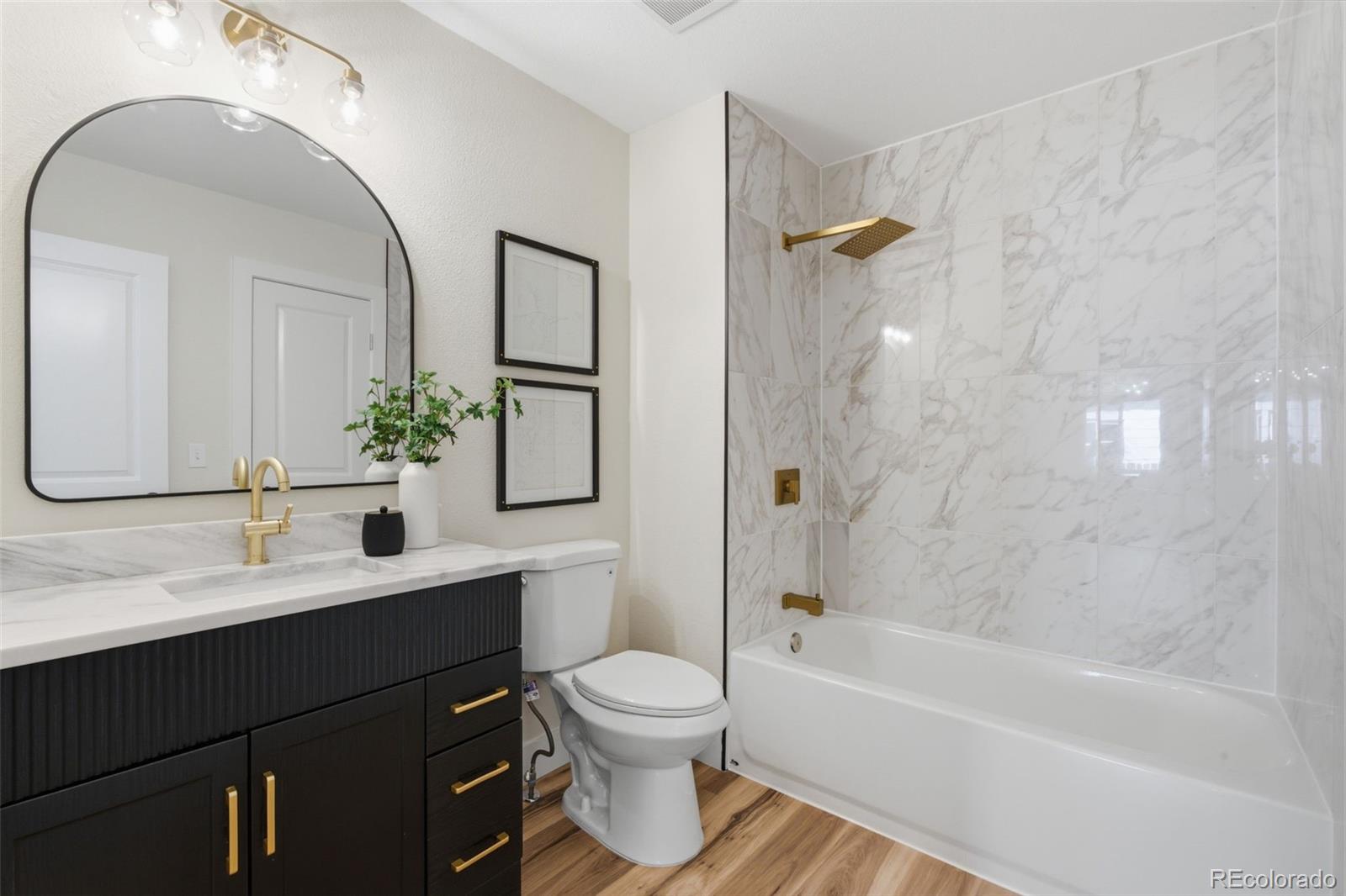 MLS Image #13 for 14503 e 44th avenue,denver, Colorado