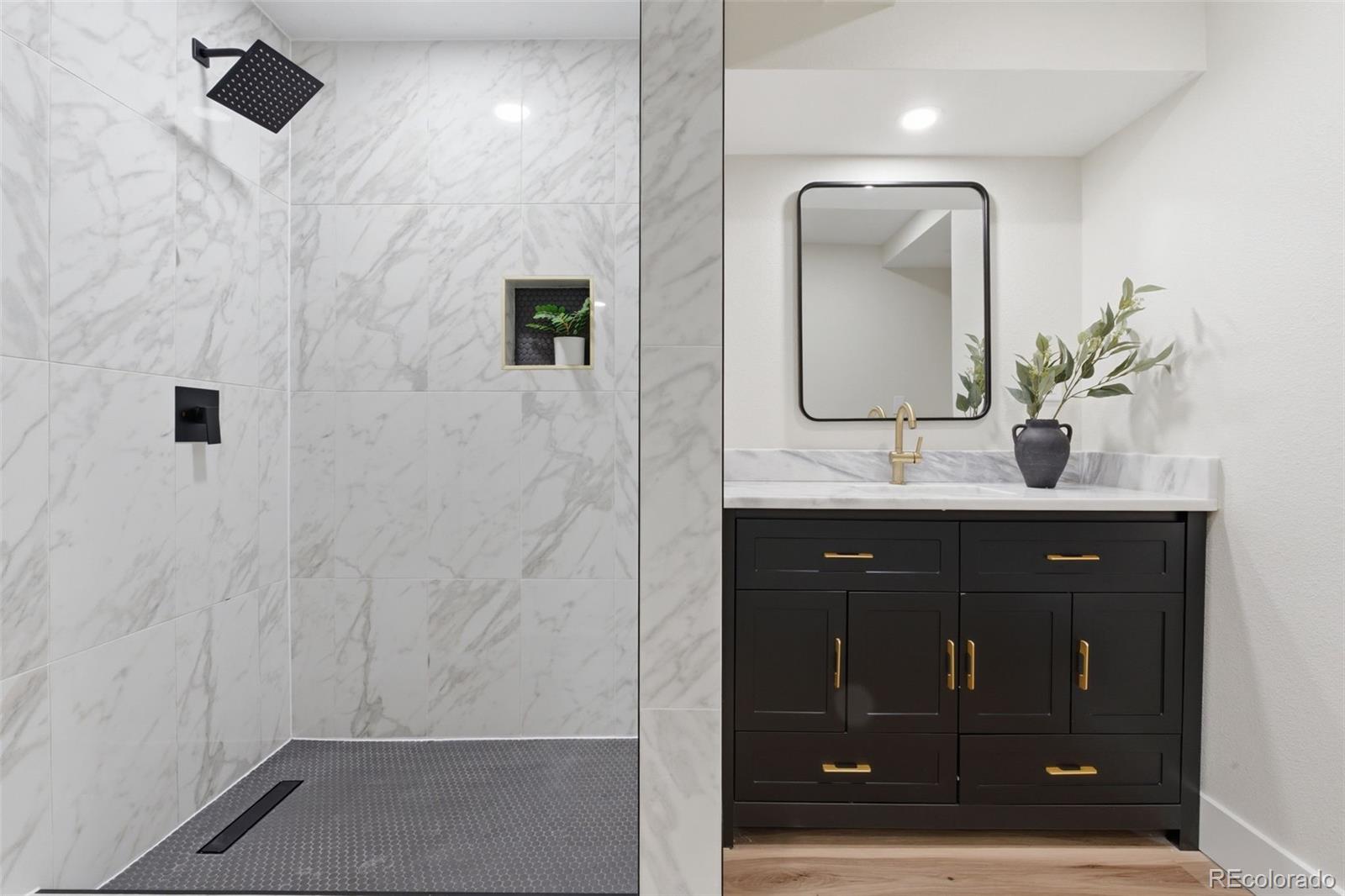 MLS Image #15 for 14503 e 44th avenue,denver, Colorado