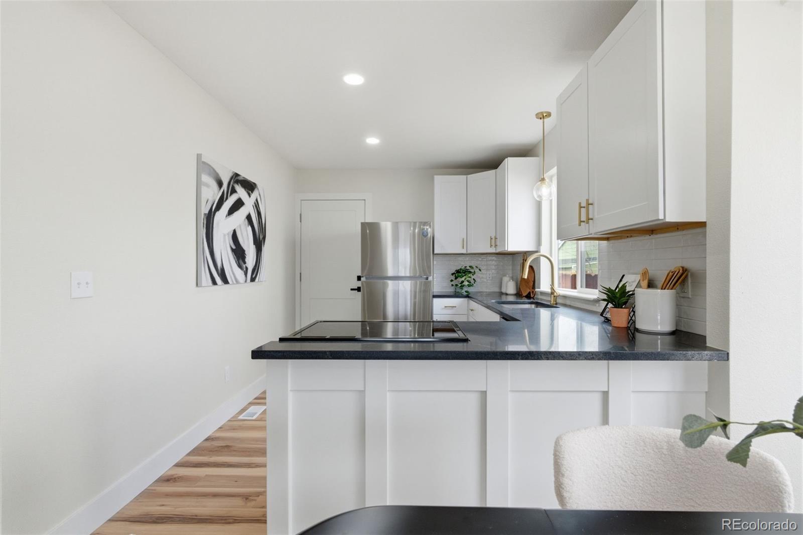 MLS Image #9 for 14503 e 44th avenue,denver, Colorado
