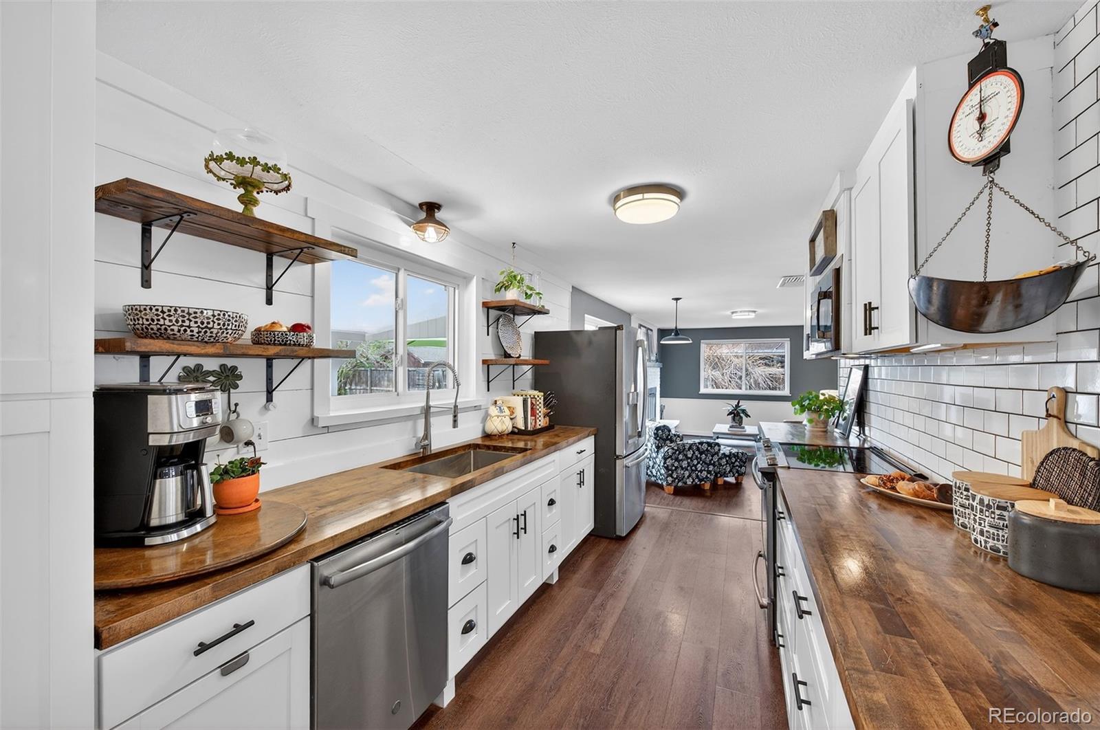 MLS Image #10 for 8360 w 70th avenue,arvada, Colorado