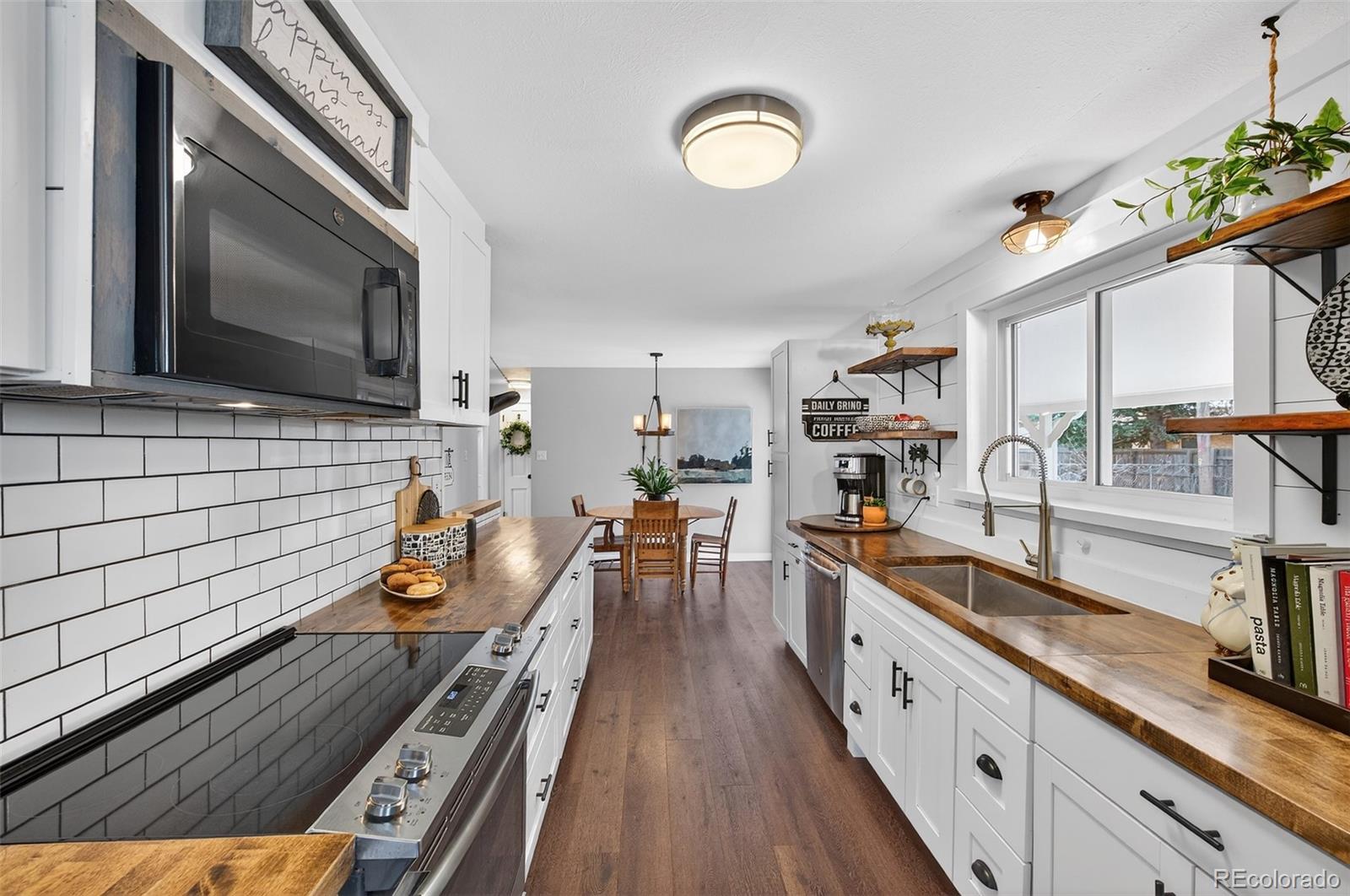 MLS Image #11 for 8360 w 70th avenue,arvada, Colorado
