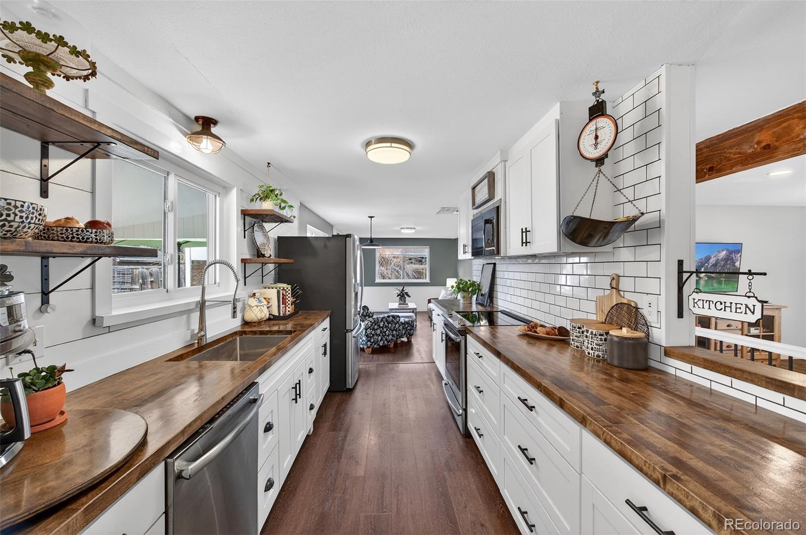 MLS Image #9 for 8360 w 70th avenue,arvada, Colorado