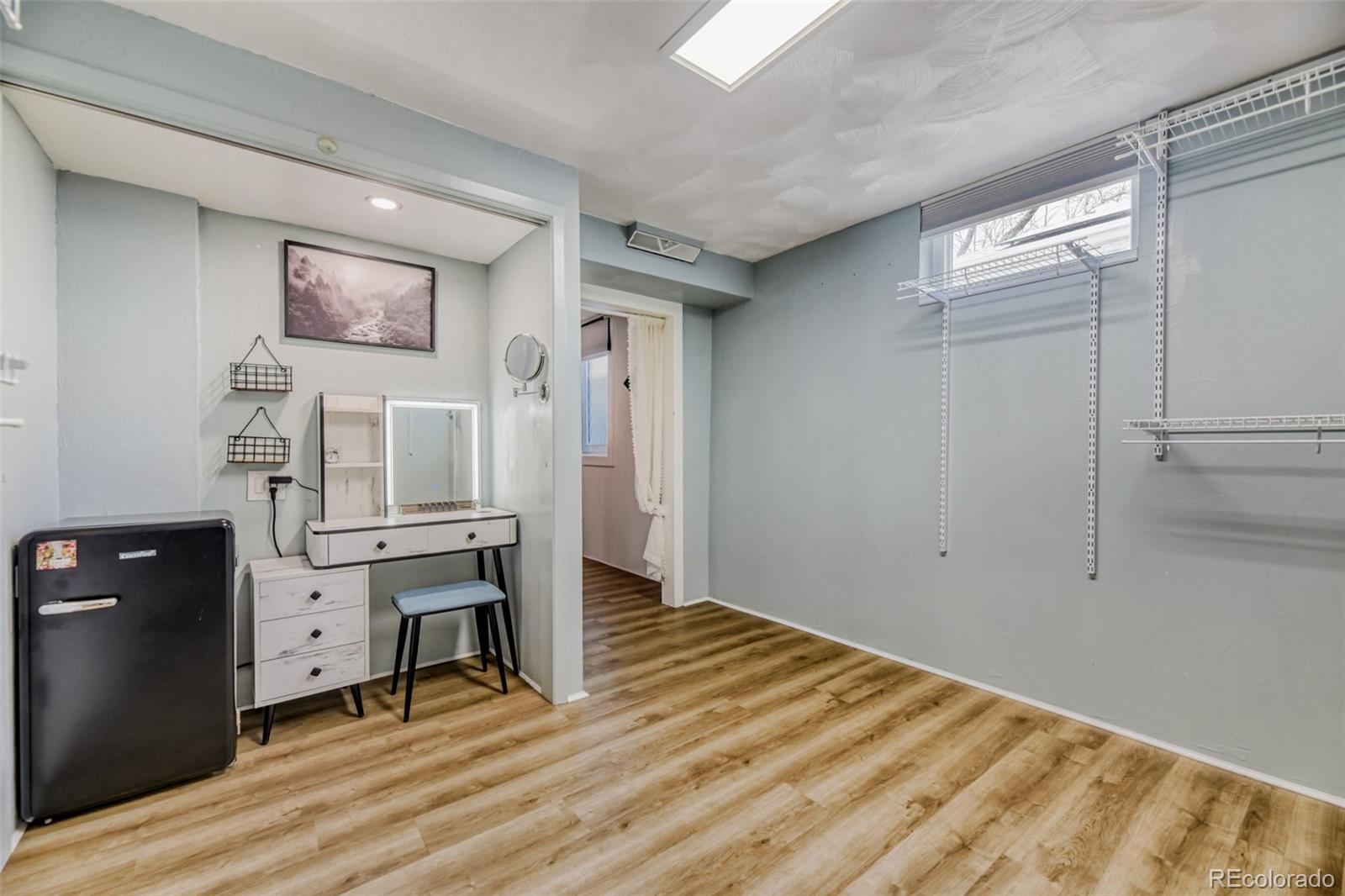MLS Image #11 for 2568 s zurich court,denver, Colorado