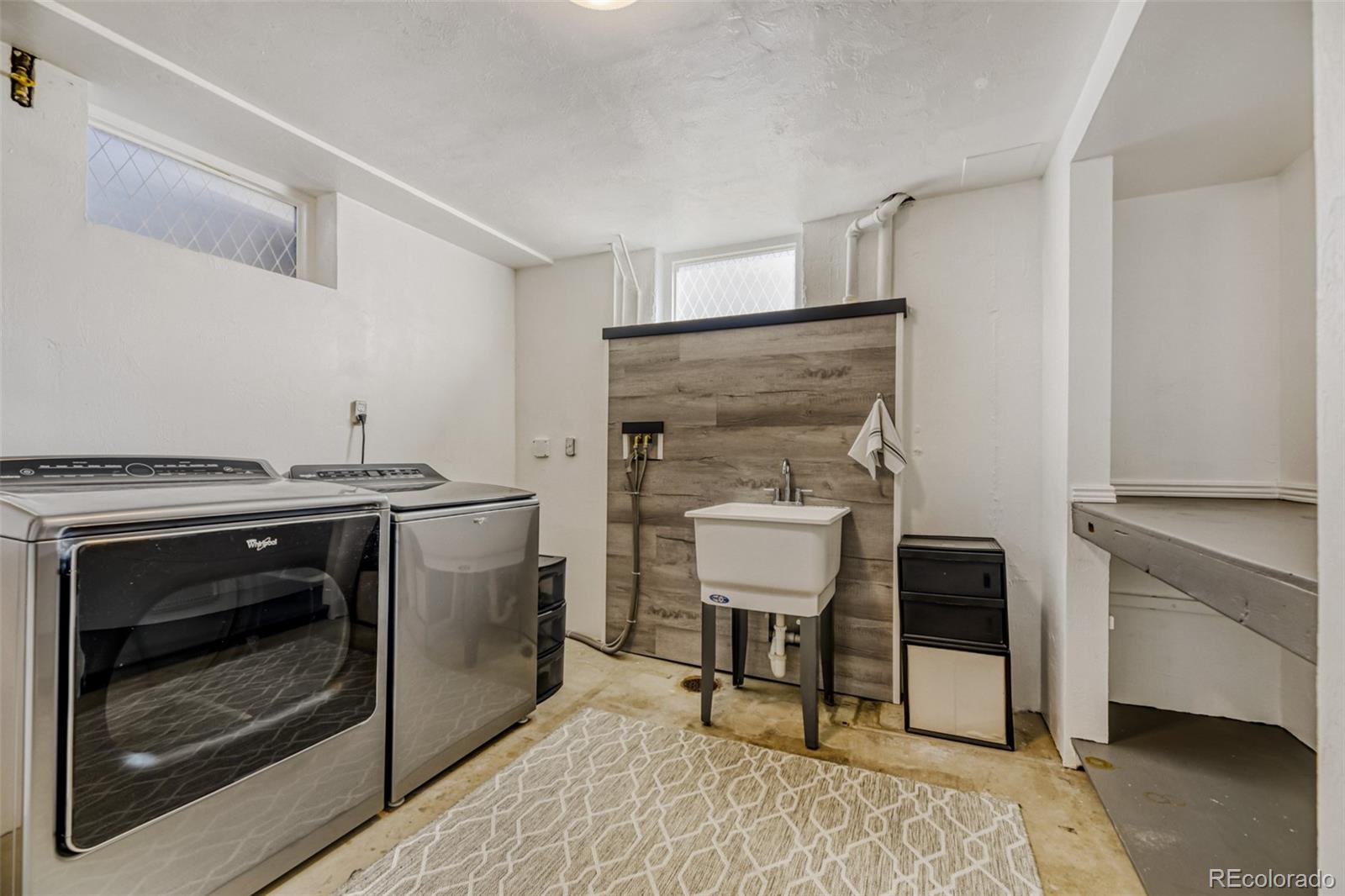 MLS Image #12 for 2568 s zurich court,denver, Colorado