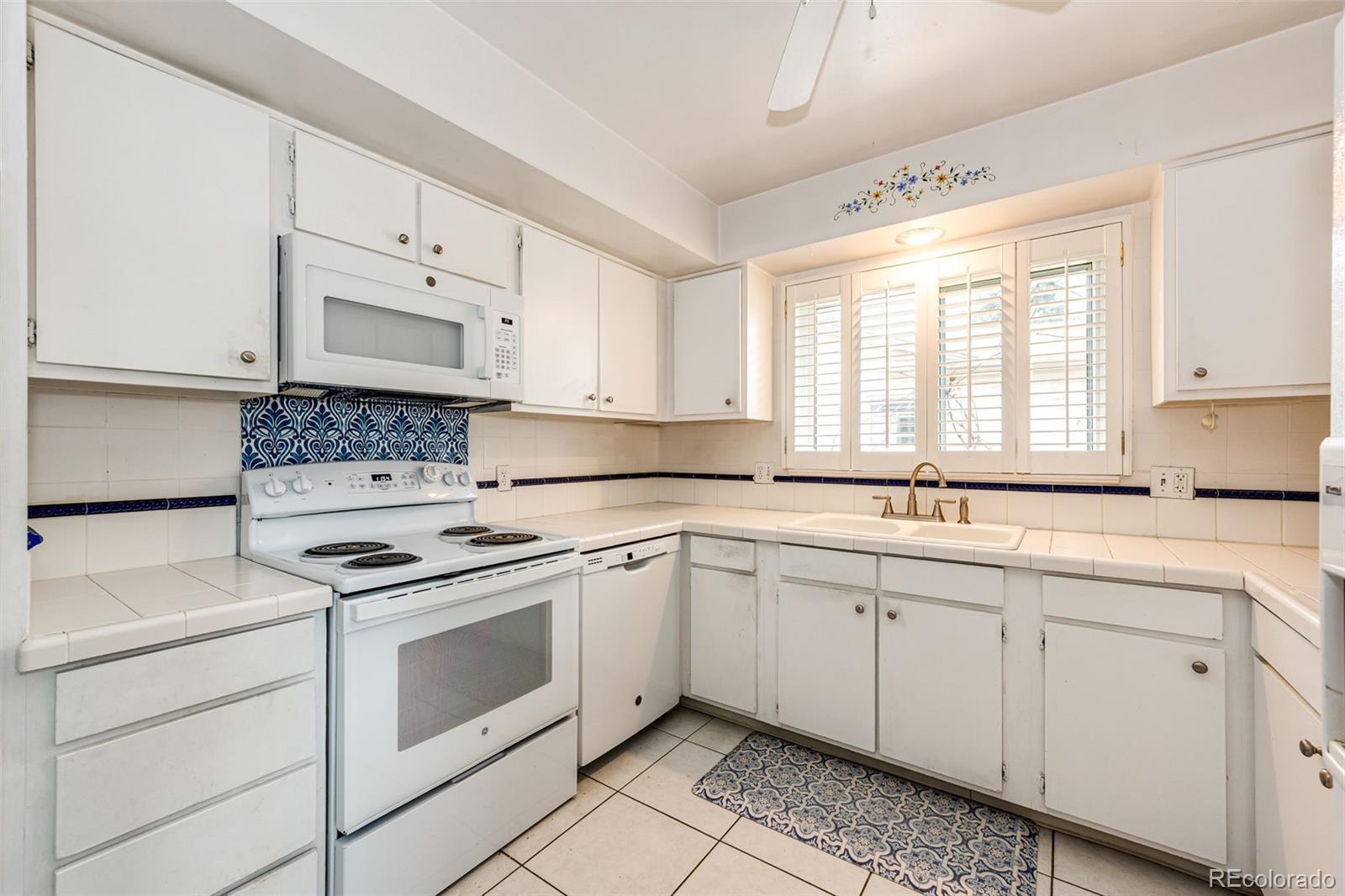 MLS Image #3 for 3701 e costilla place,centennial, Colorado