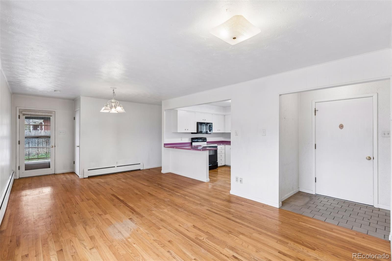 MLS Image #5 for 3020 s university boulevard,denver, Colorado