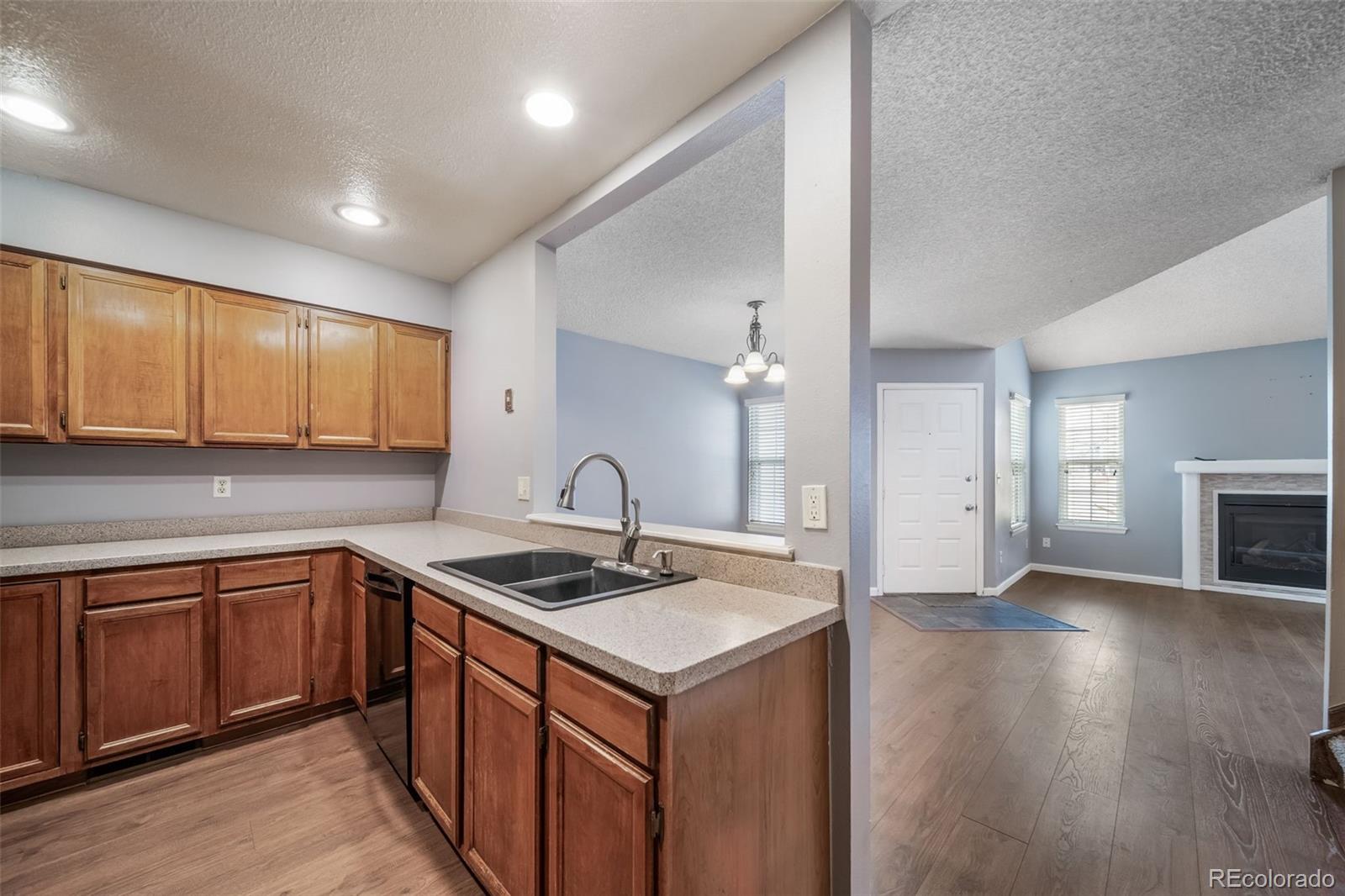 MLS Image #11 for 7370 e florida avenue,denver, Colorado