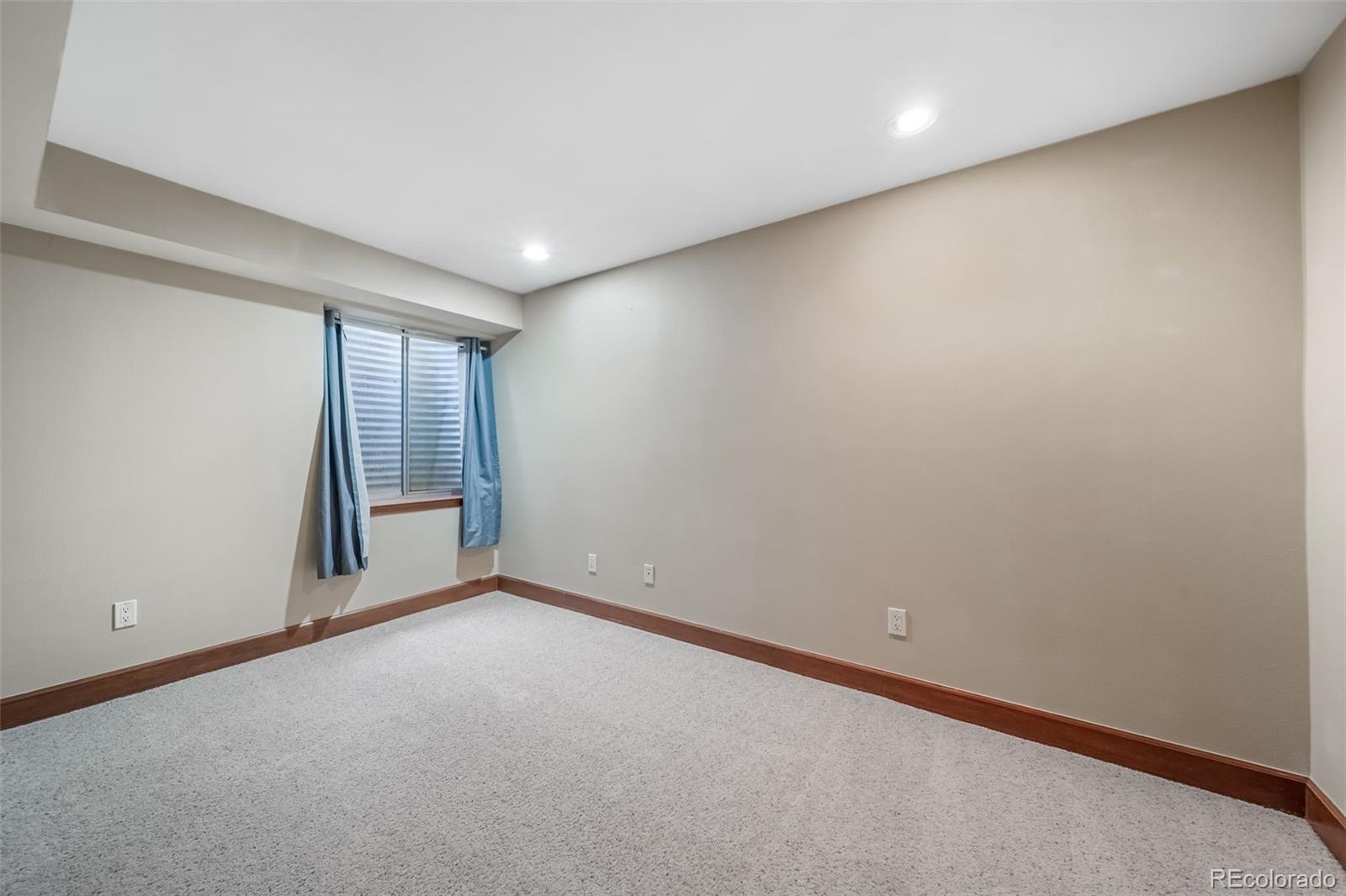 MLS Image #27 for 7370 e florida avenue,denver, Colorado