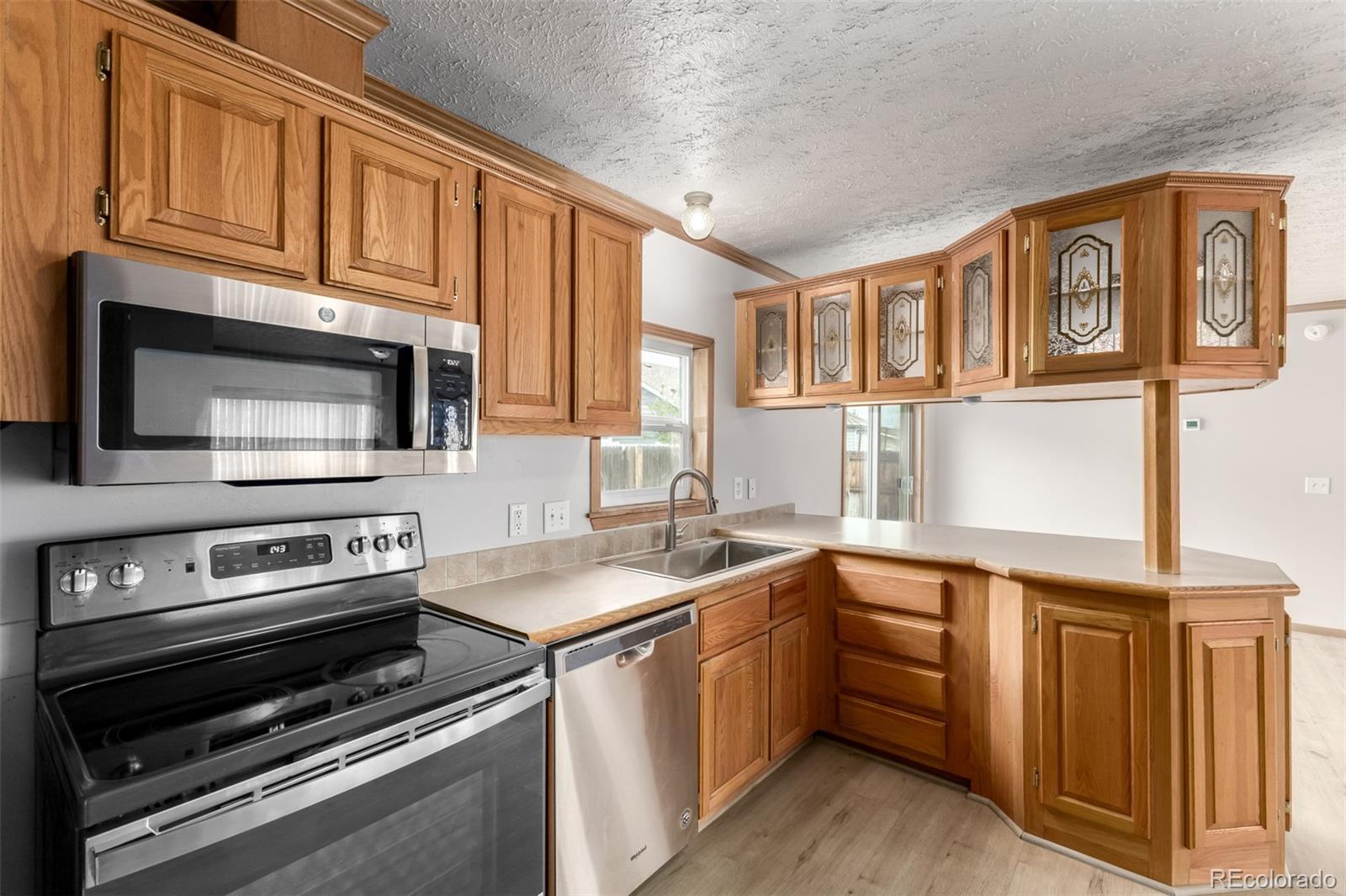 MLS Image #5 for 5675  bryant street,denver, Colorado