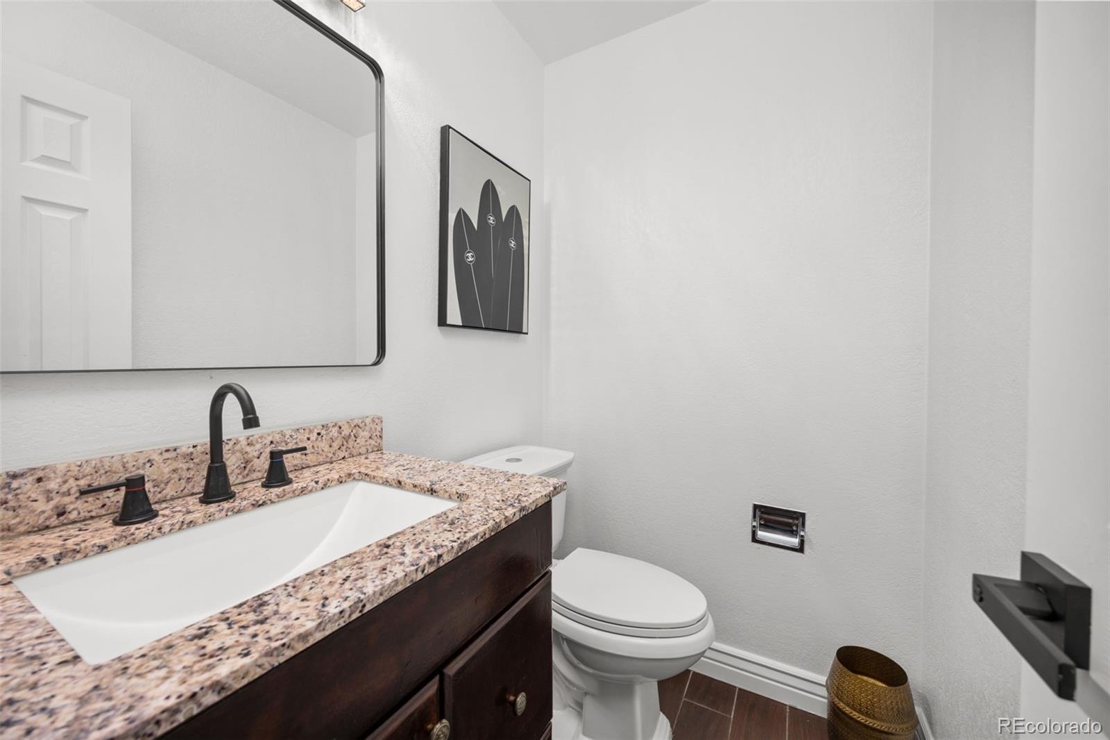 MLS Image #10 for 1607 s oakland street,aurora, Colorado
