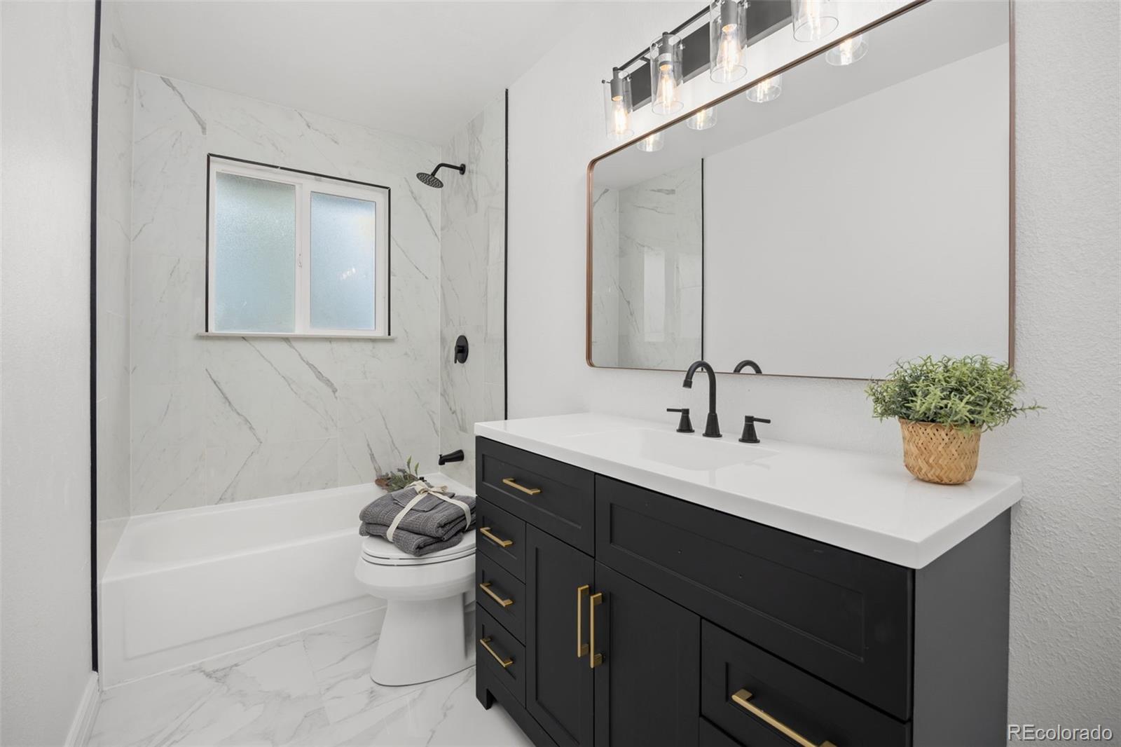 MLS Image #18 for 1607 s oakland street,aurora, Colorado
