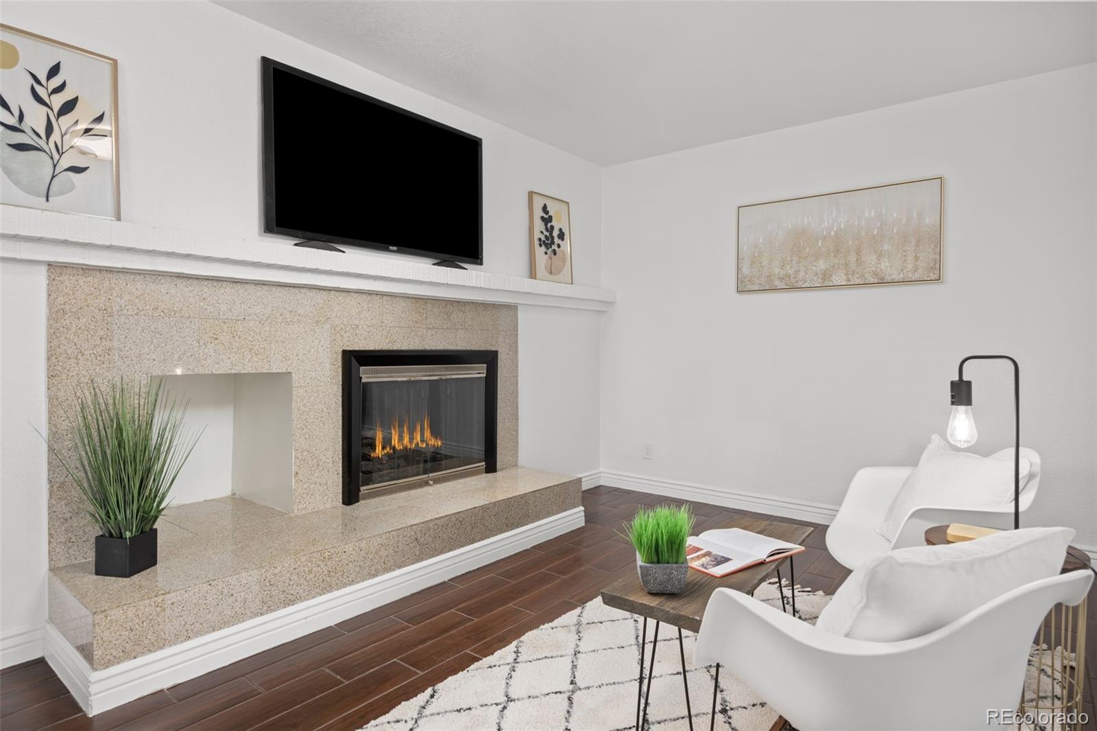 MLS Image #3 for 1607 s oakland street,aurora, Colorado