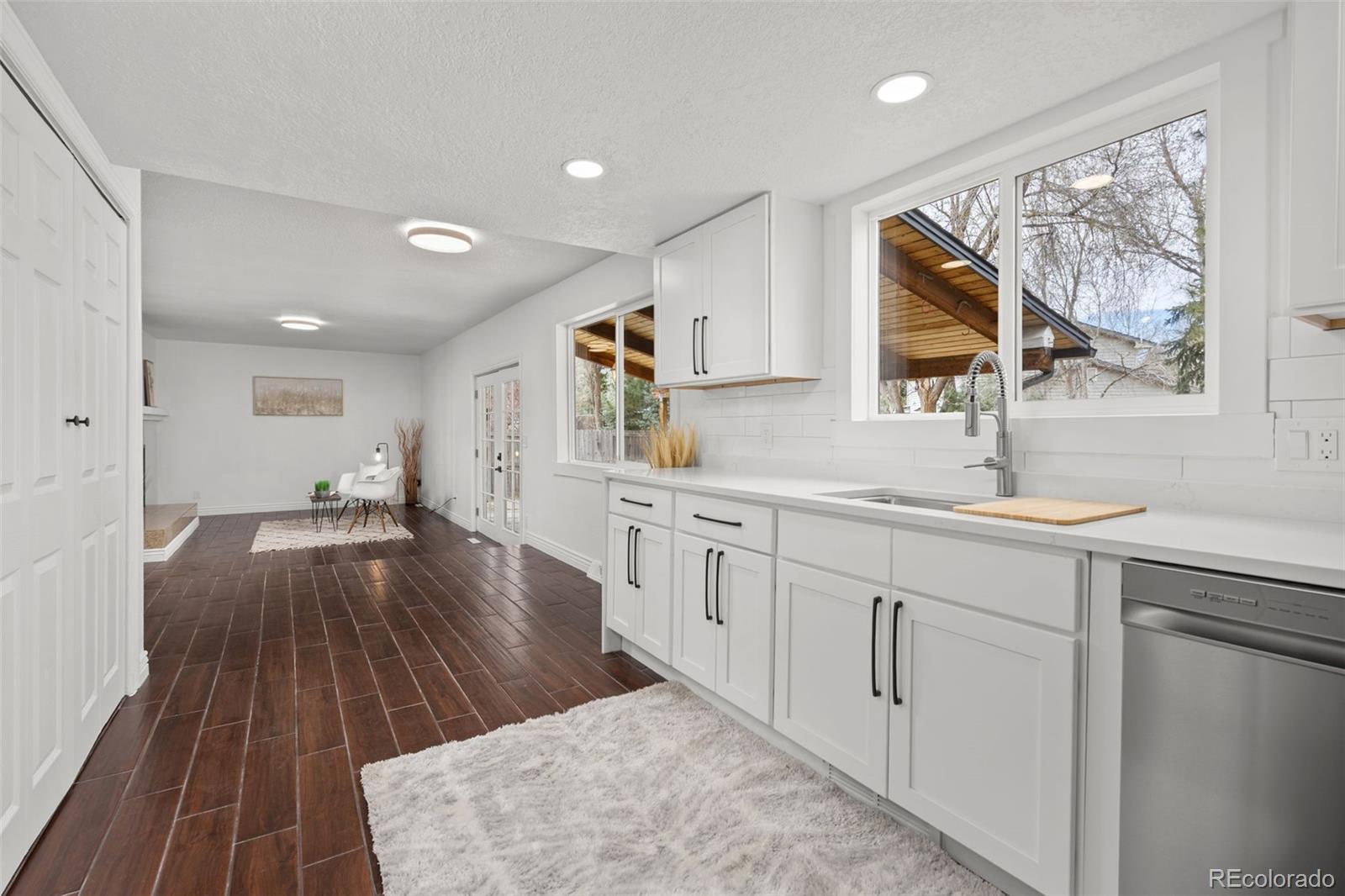 MLS Image #4 for 1607 s oakland street,aurora, Colorado