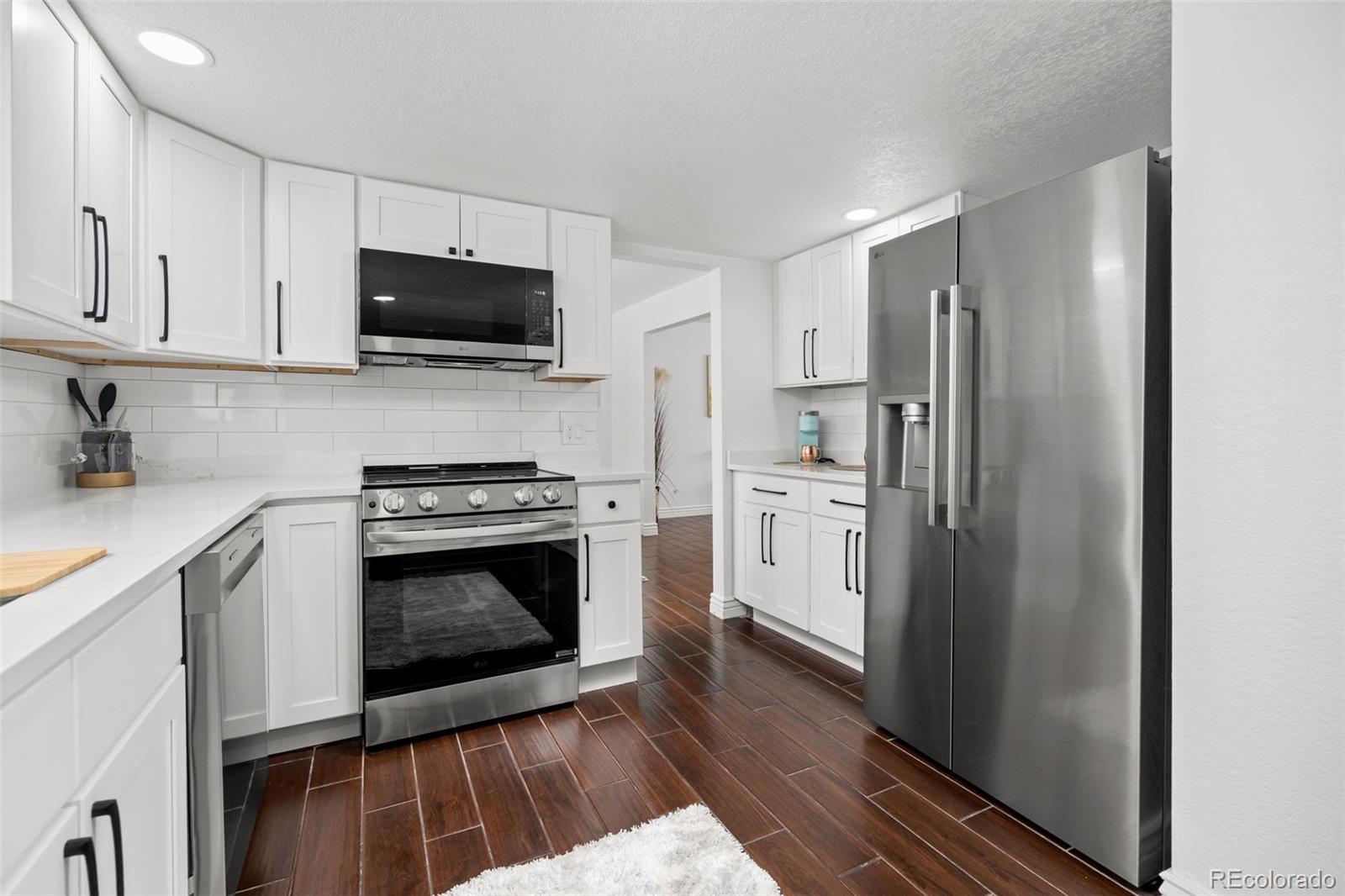 MLS Image #6 for 1607 s oakland street,aurora, Colorado