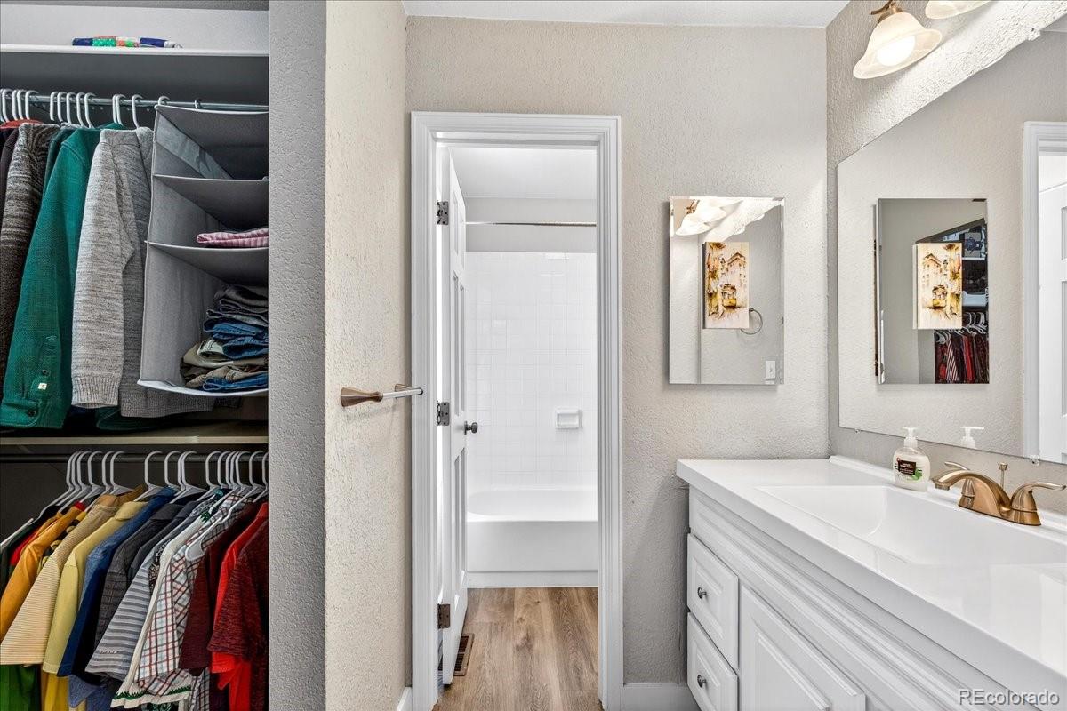 MLS Image #16 for 1410 s oakland street,aurora, Colorado