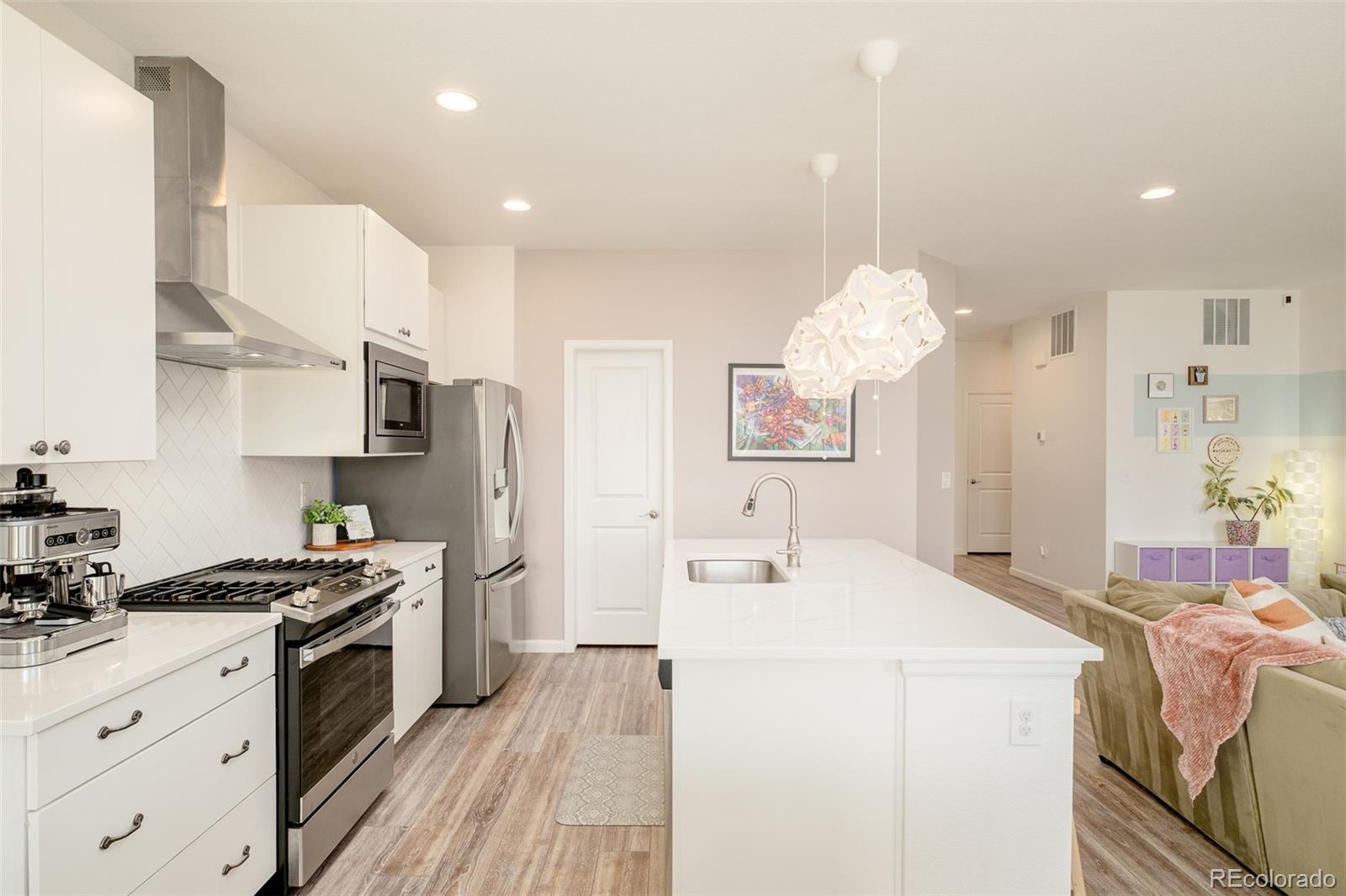 MLS Image #6 for 26810 e cedar avenue,aurora, Colorado