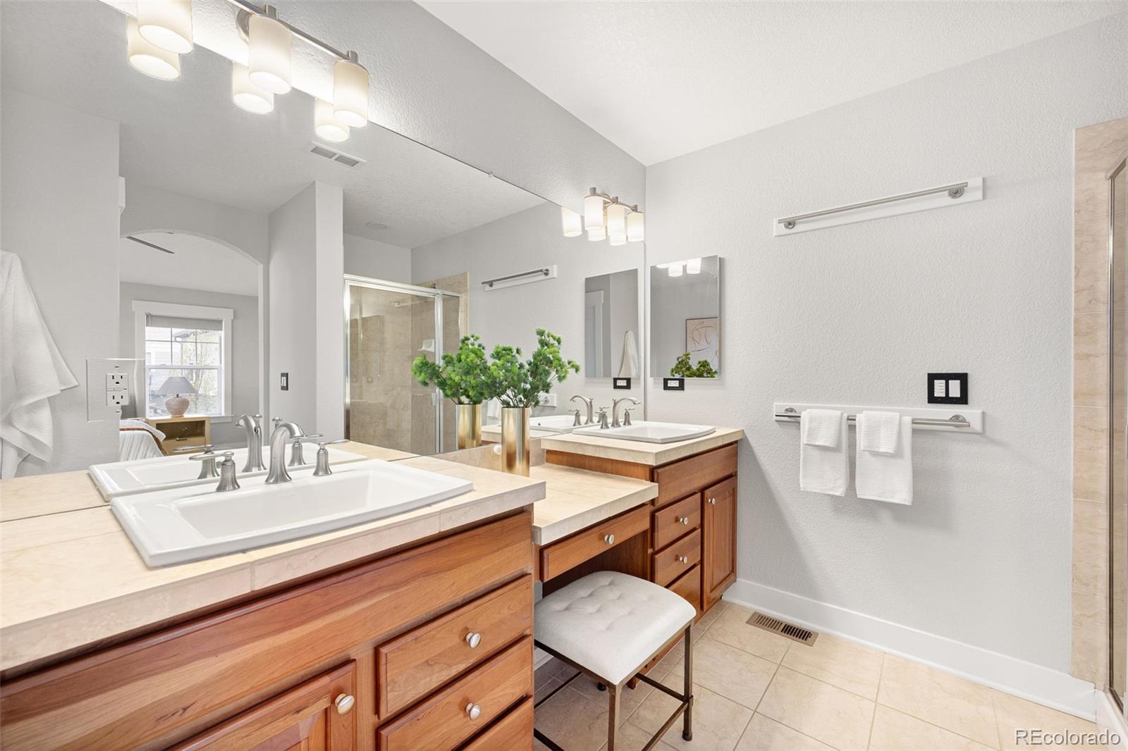 MLS Image #18 for 1028  syracuse street,denver, Colorado