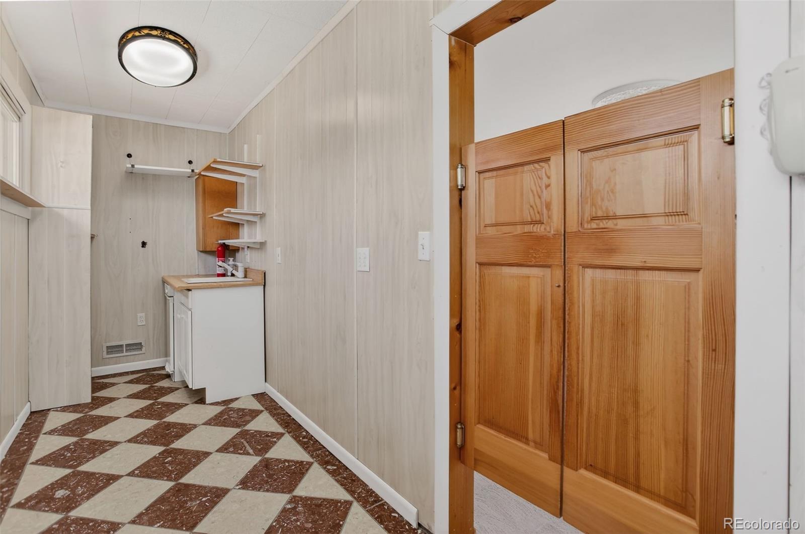 MLS Image #16 for 6106 s valleyview street,littleton, Colorado