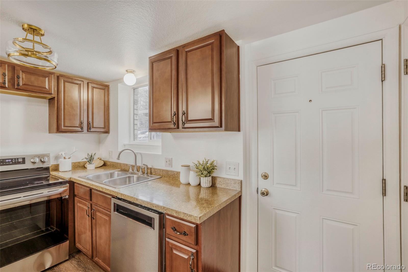 MLS Image #15 for 2190 s holly street 112,denver, Colorado