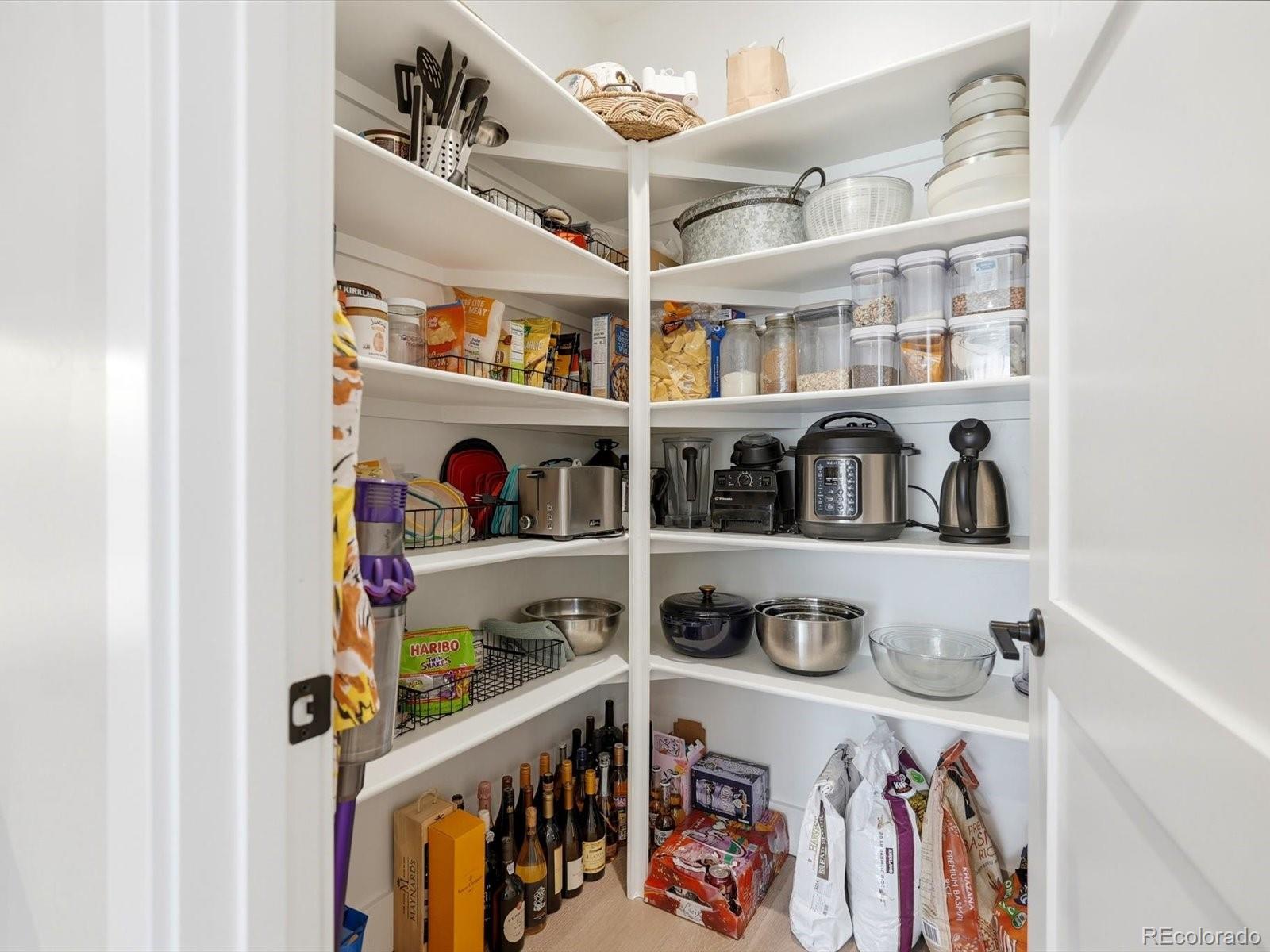 MLS Image #6 for 3280 w hayward place,denver, Colorado