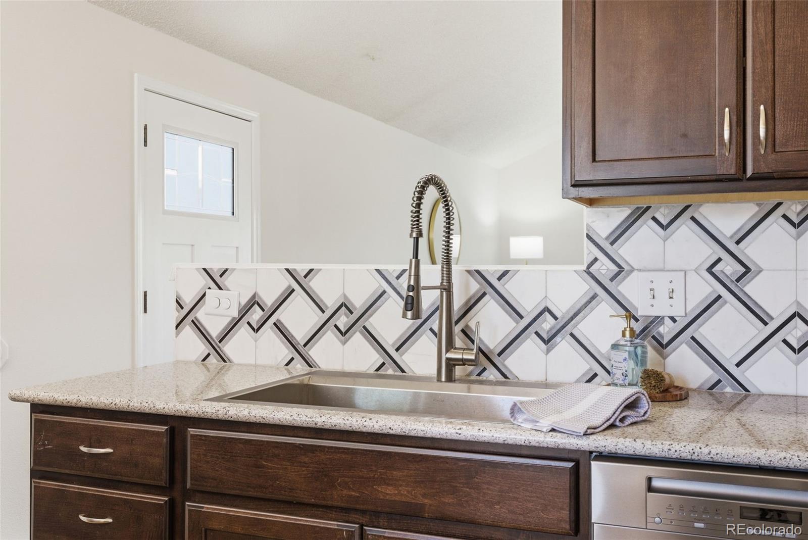 MLS Image #14 for 2013  mount sneffels street,longmont, Colorado